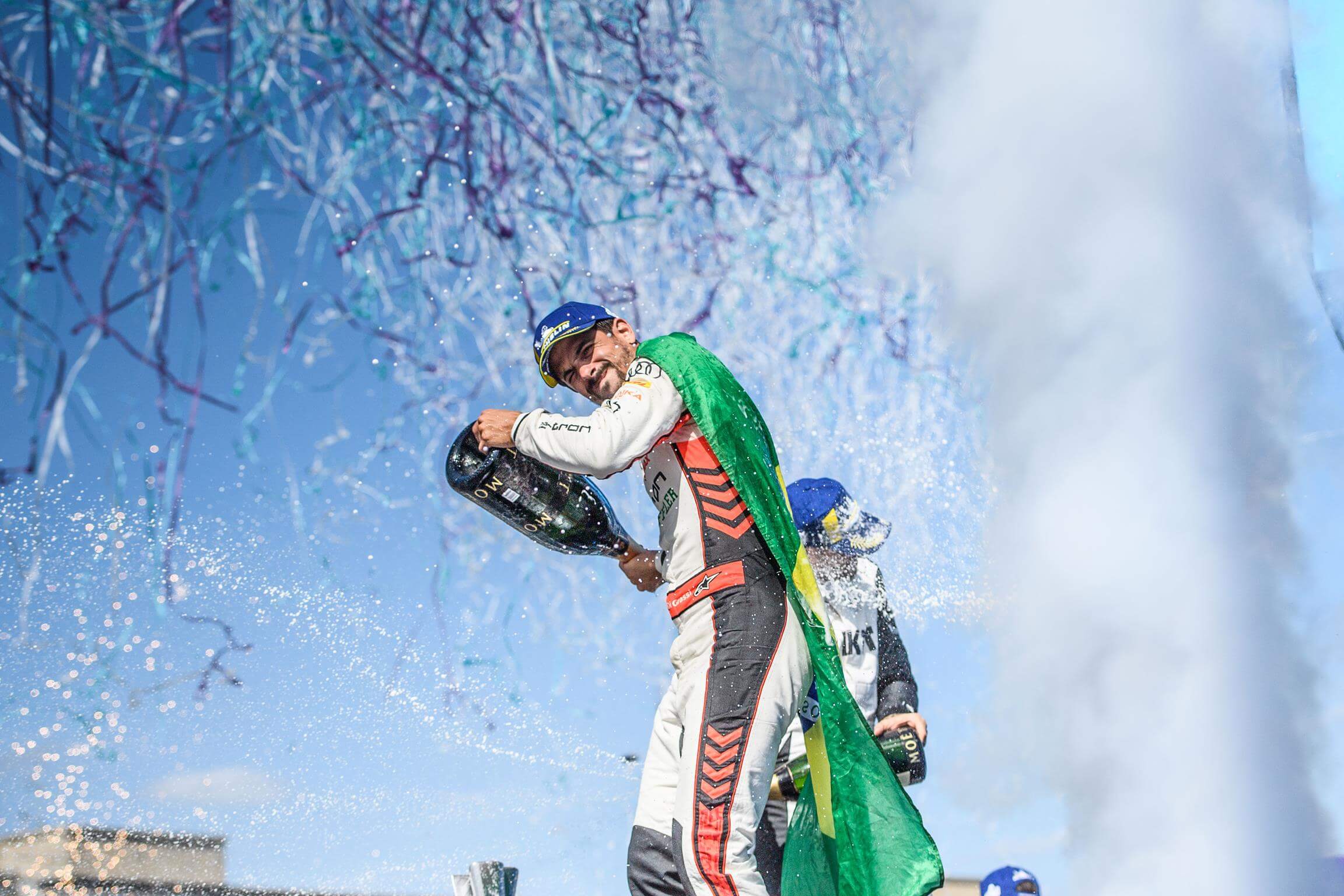 Lucas-di-Grassi-Edo-Mortara-Champagne-Berlin-2021
