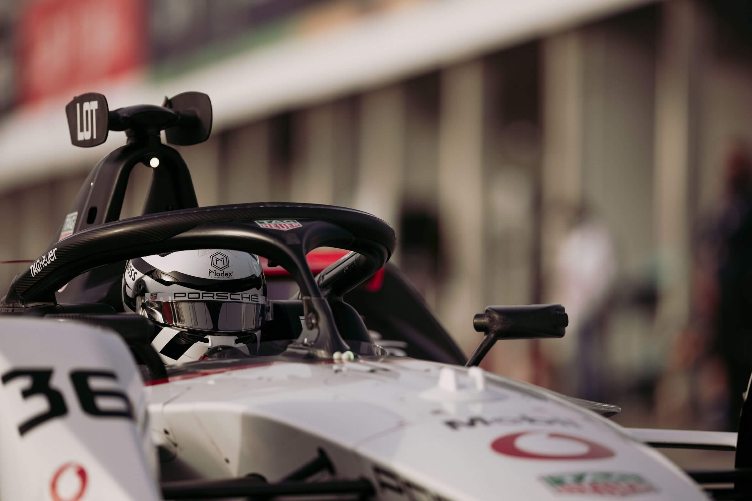 Andre-Lotterer-in-car-diriyya