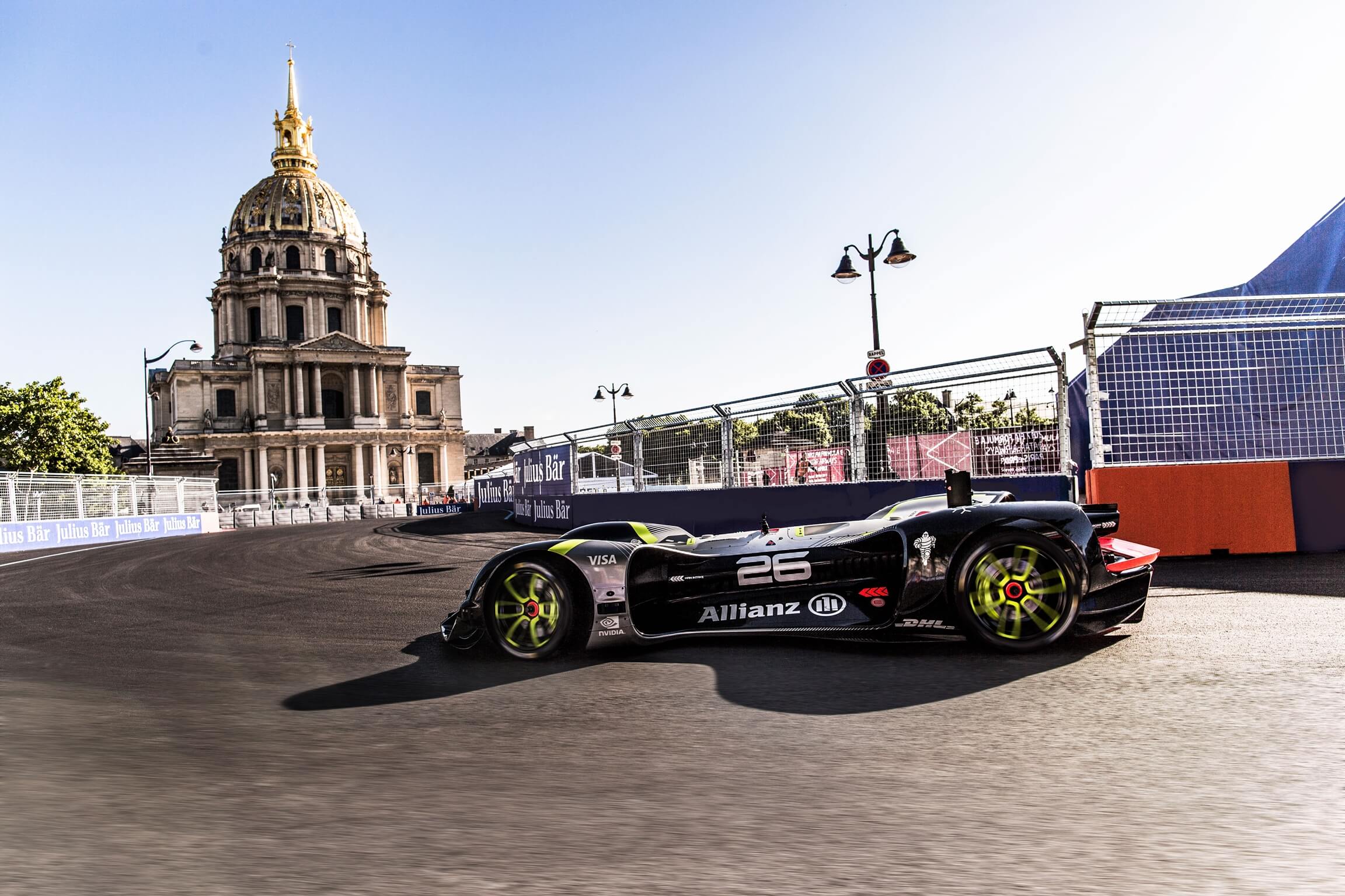 Robocar-Daniel-Simon-Les-Invalides-Paris-Test