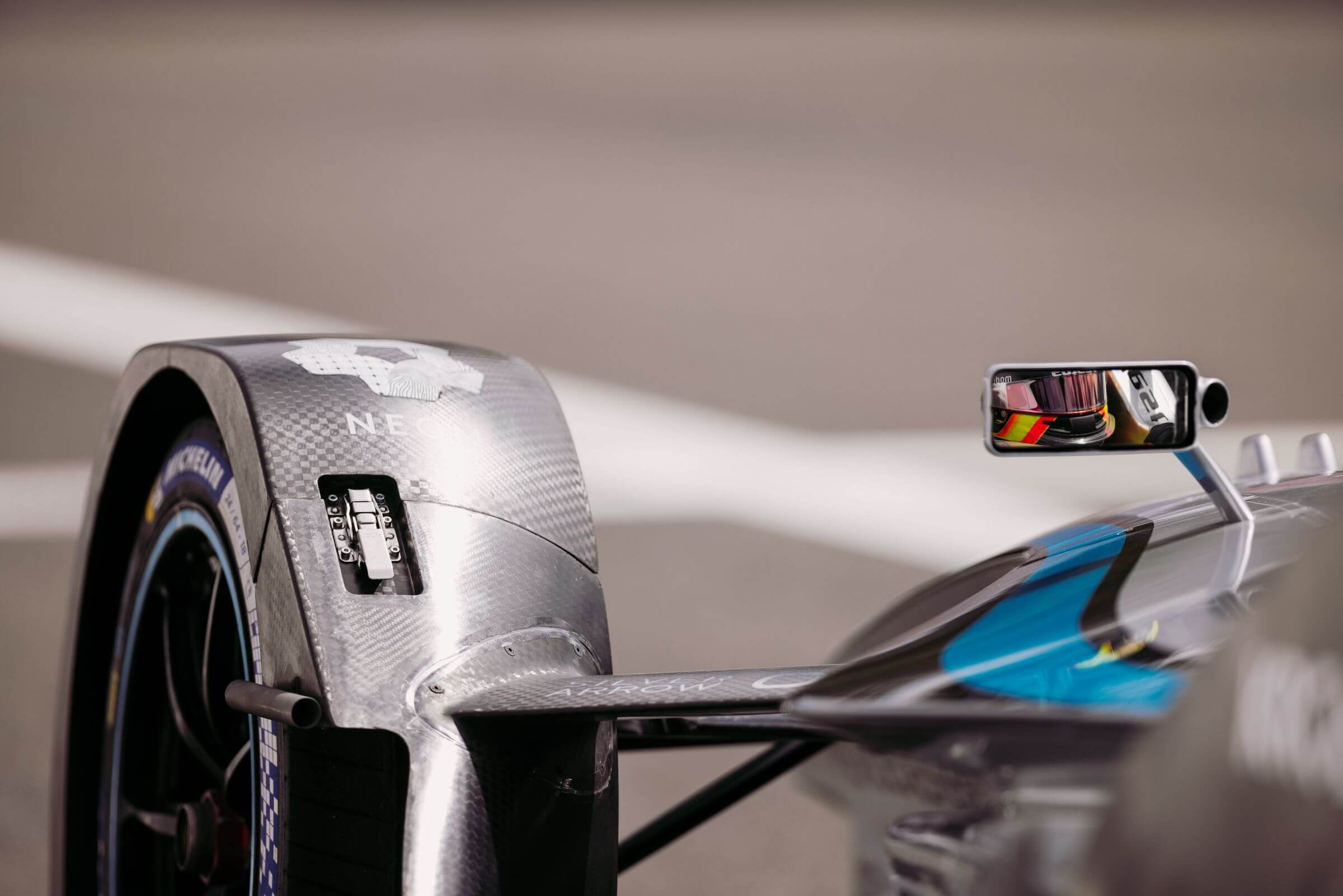 Stoffel-Vandoorne-Mexico-Mirror