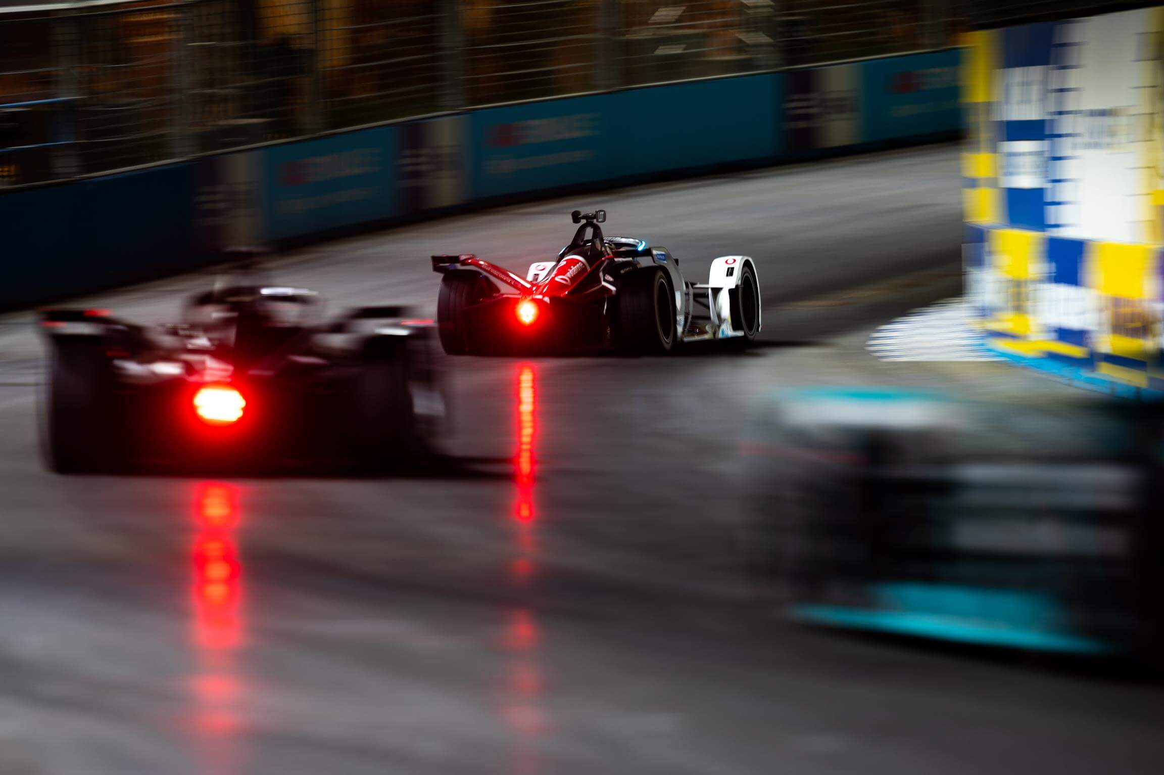 Formel-E-Rückleuchten-Nacht-Saudi-Arabien