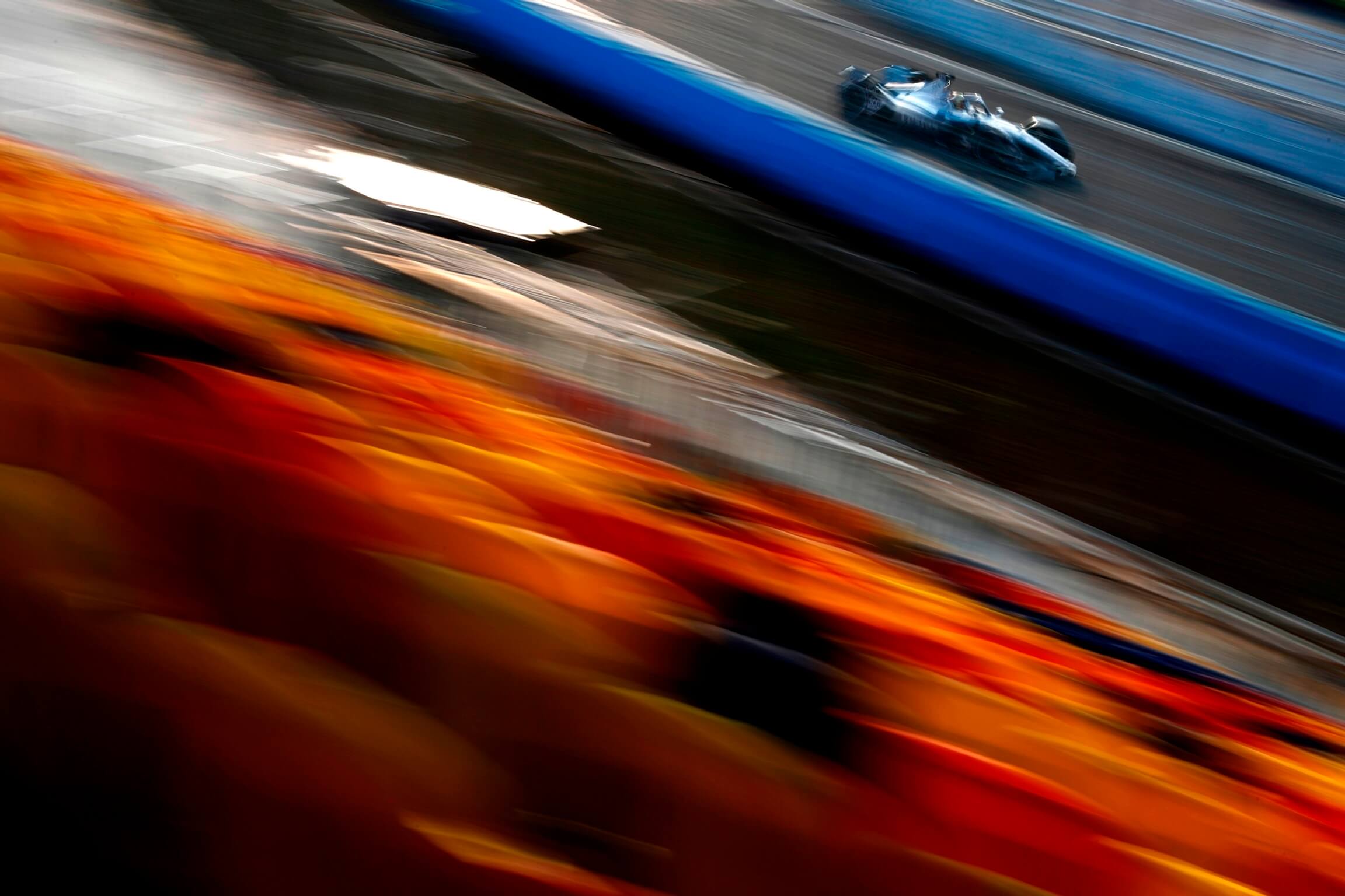 Silver-Arrow-02-Formula-E-Vandoorne-Blur