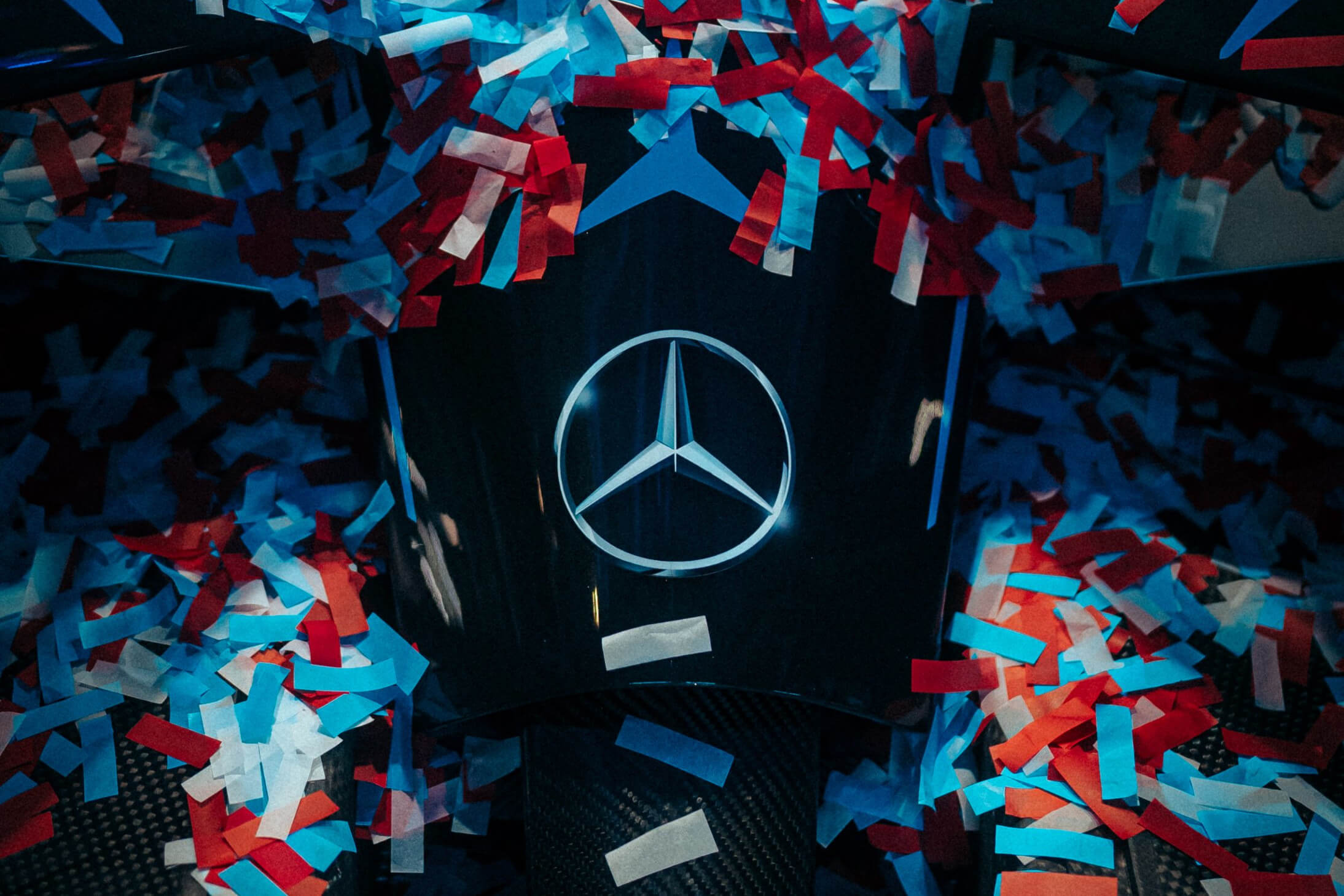Mercedes-EQ-Formula-E-Logo-Konfetti