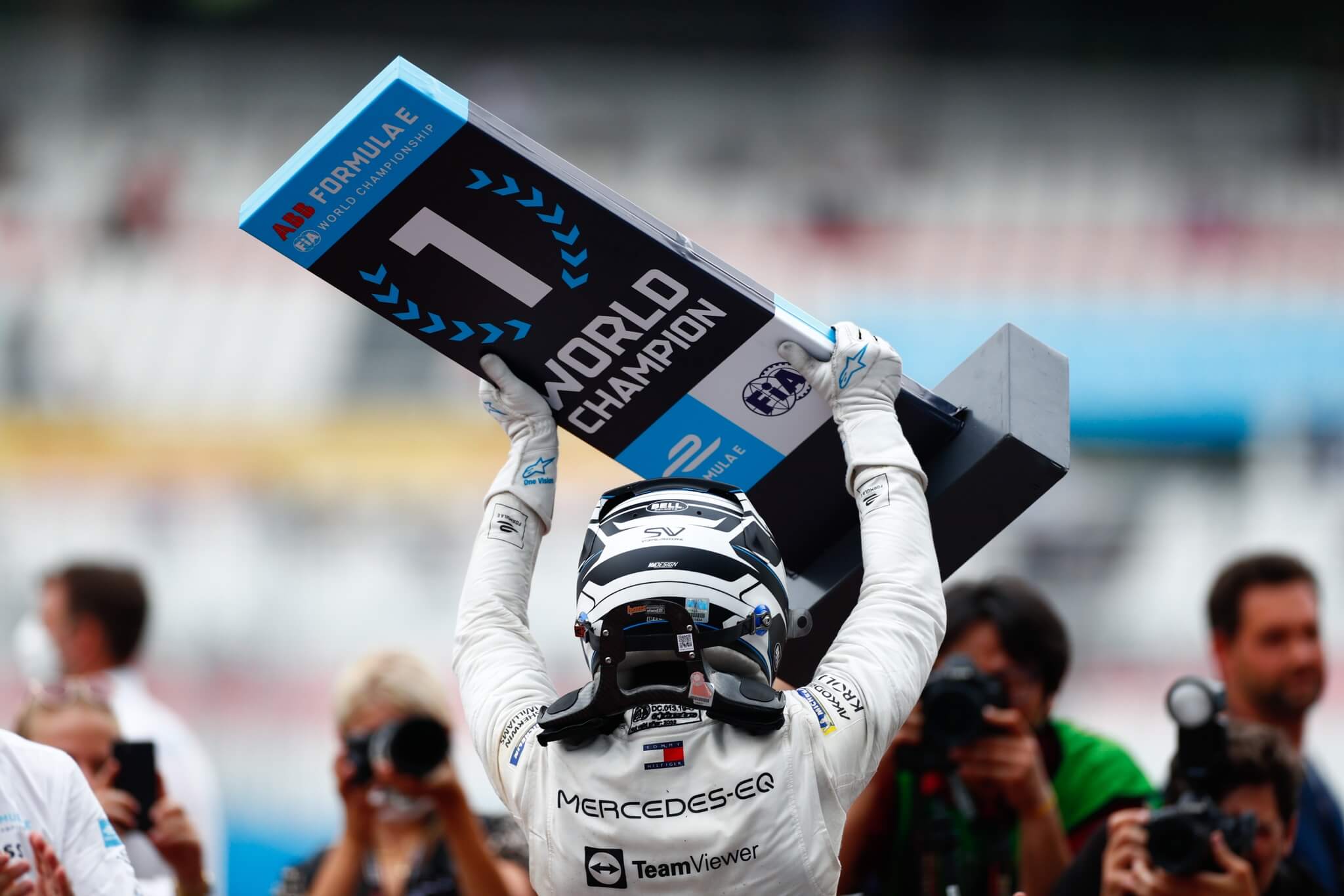 Stoffel-Vandoorne-wins-Formula-E-Title-in-Seoul