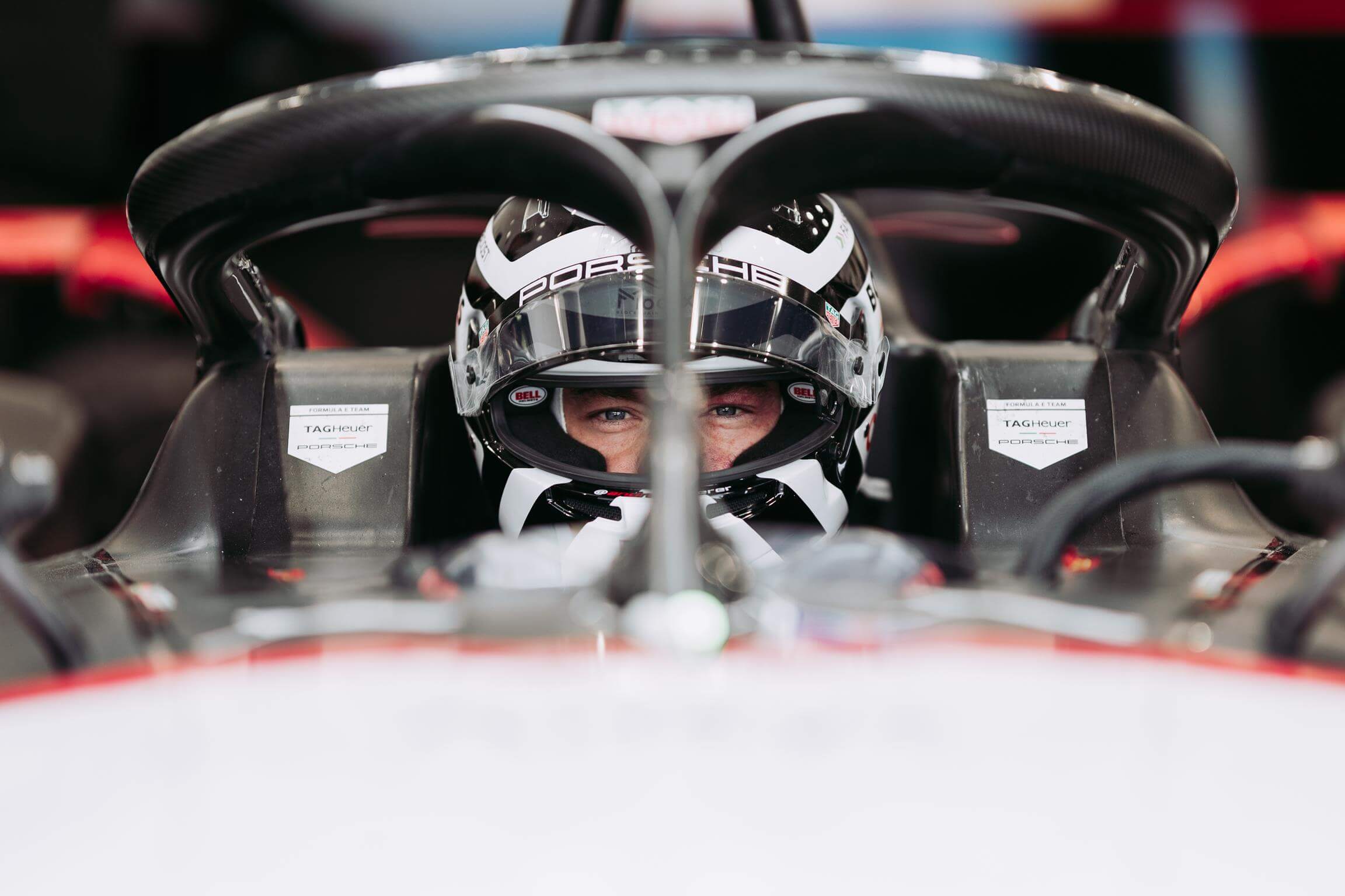 Andre-Lotterer-Porsche-Cockpit-Berlin-Formel-E