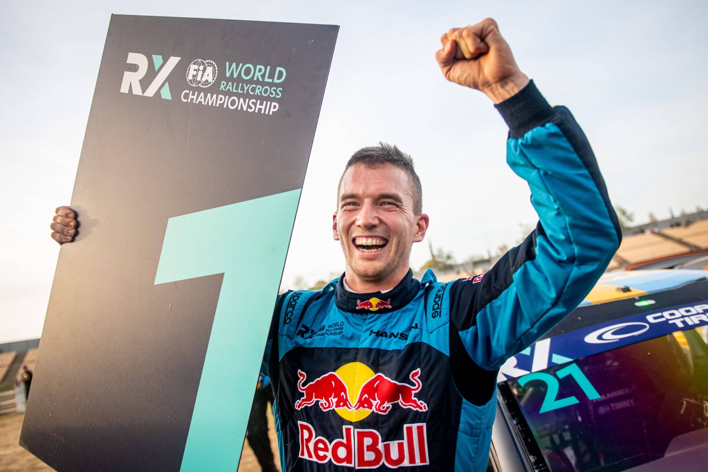 Timmy-Hansen-wins-at-Barcelona