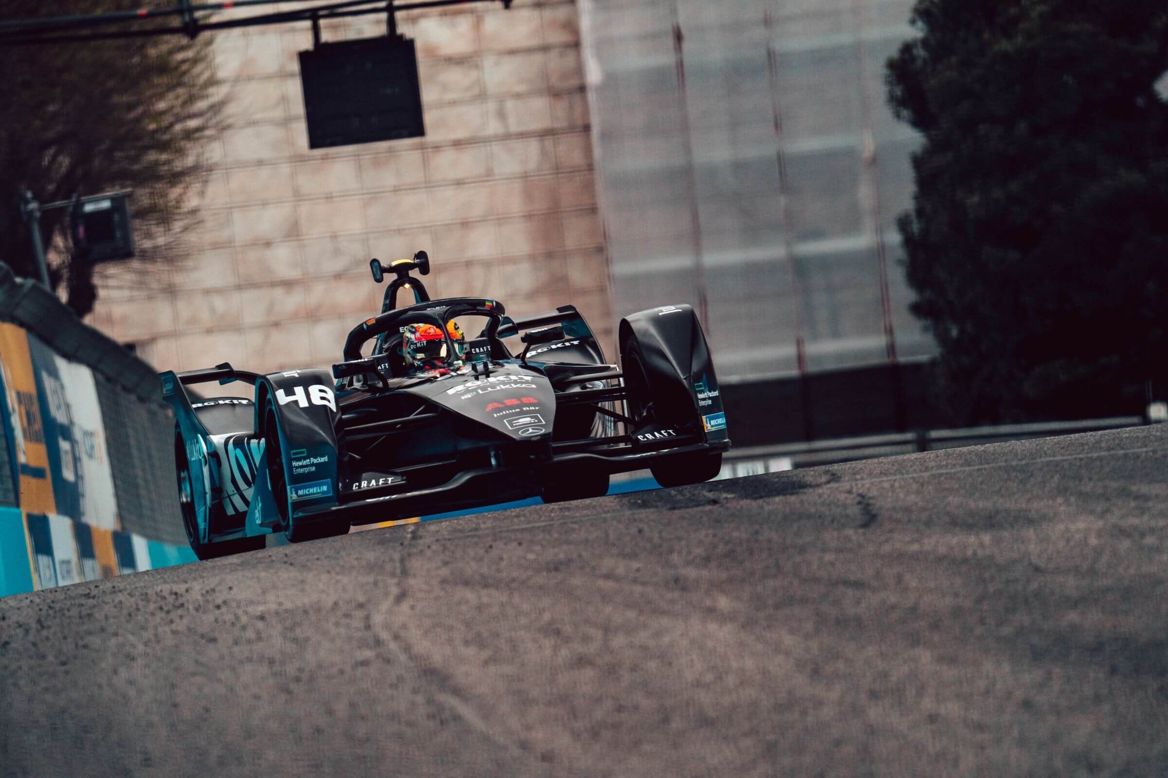 Edo-Mortara-Finish-Line-Rome-E-Prix-Formula-E-Venturi