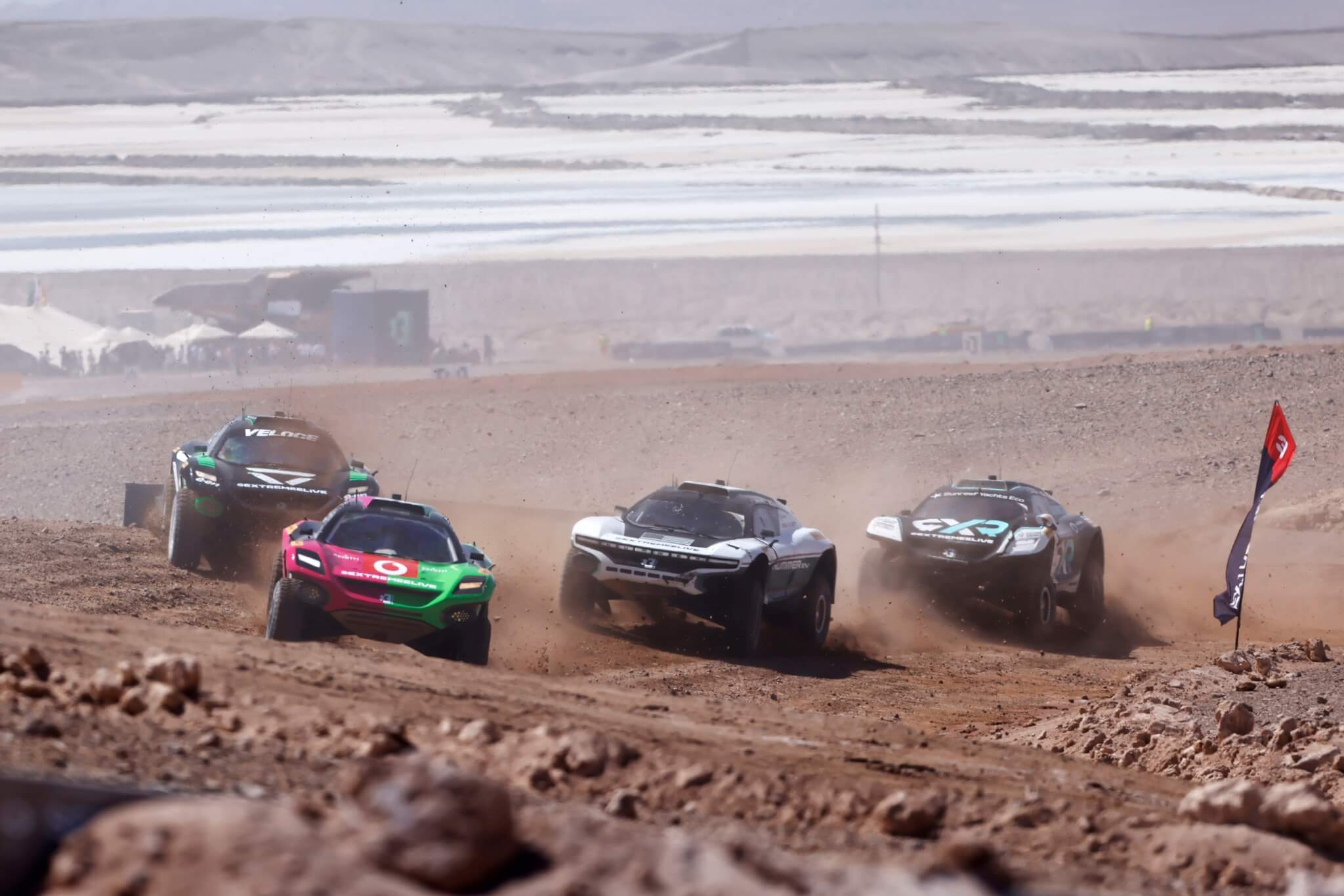 Extreme-E-cars-sand-and-dust-Copper-X-Prix