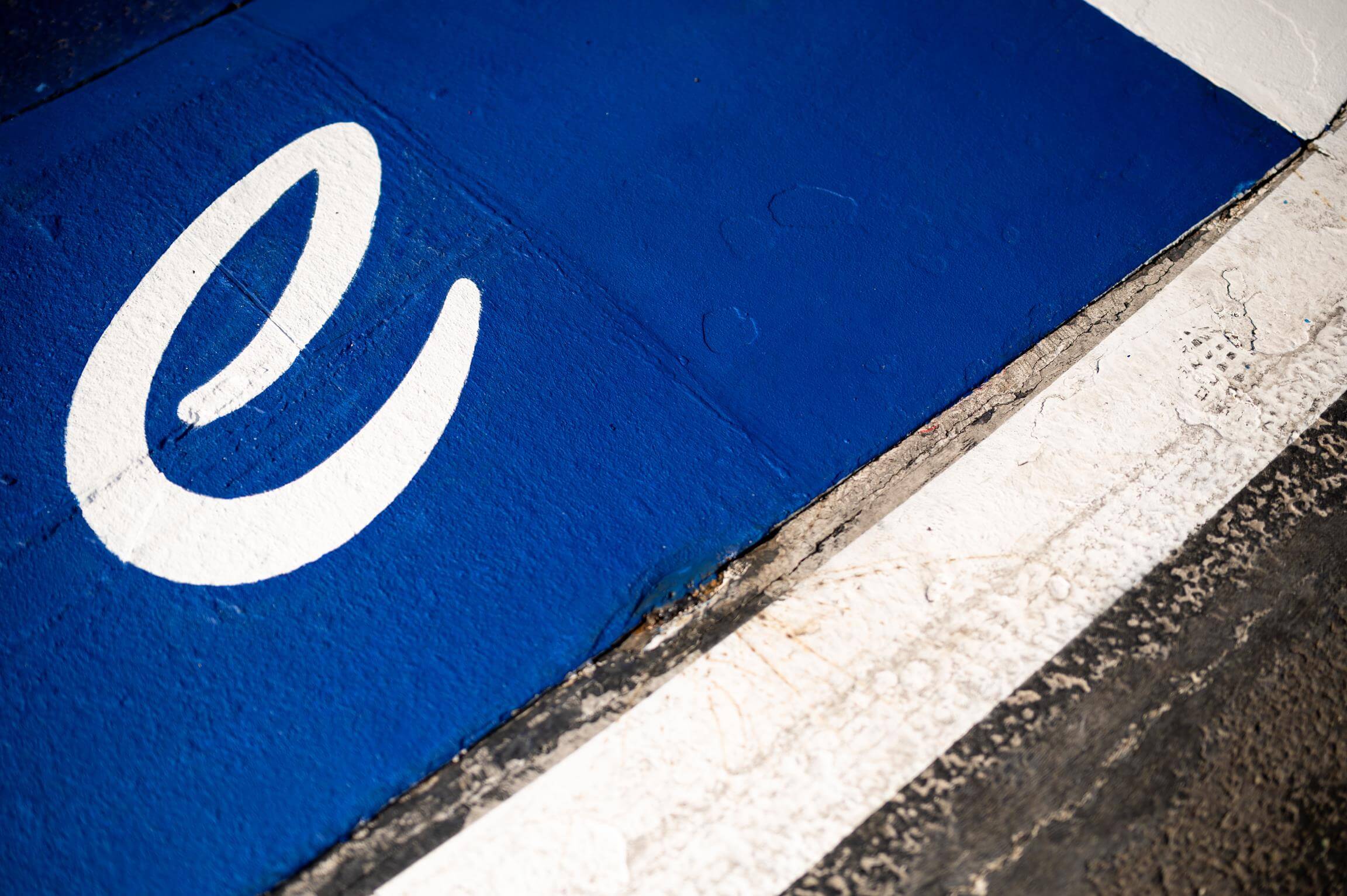 Formula-E-Logo-2023-on-Kerb