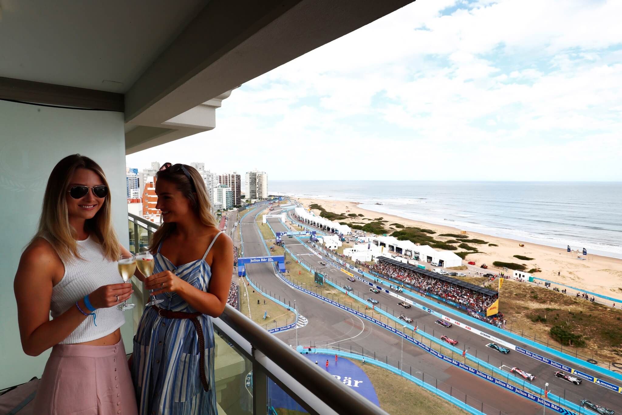Champagne-Race-Start-Formula-E-Uruguay