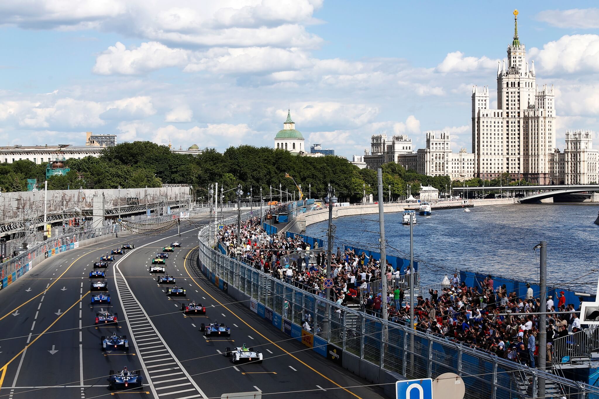 Race-Start-Formula-E-Moscow-Grid