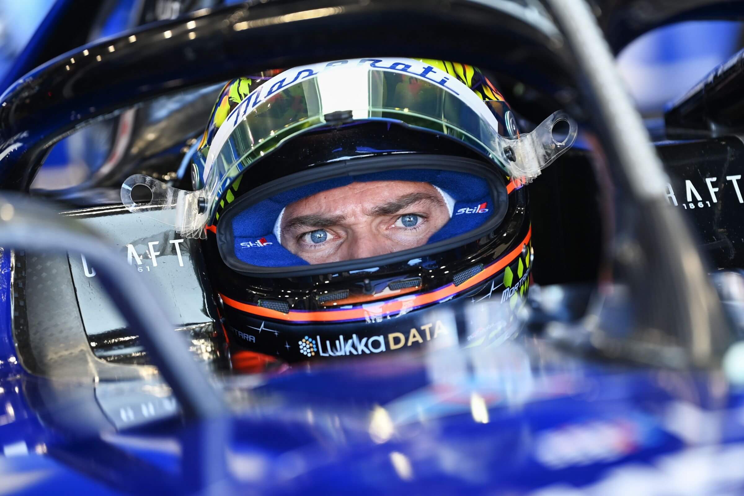 Edo-Mortara-in-cockpit-berlin-2023