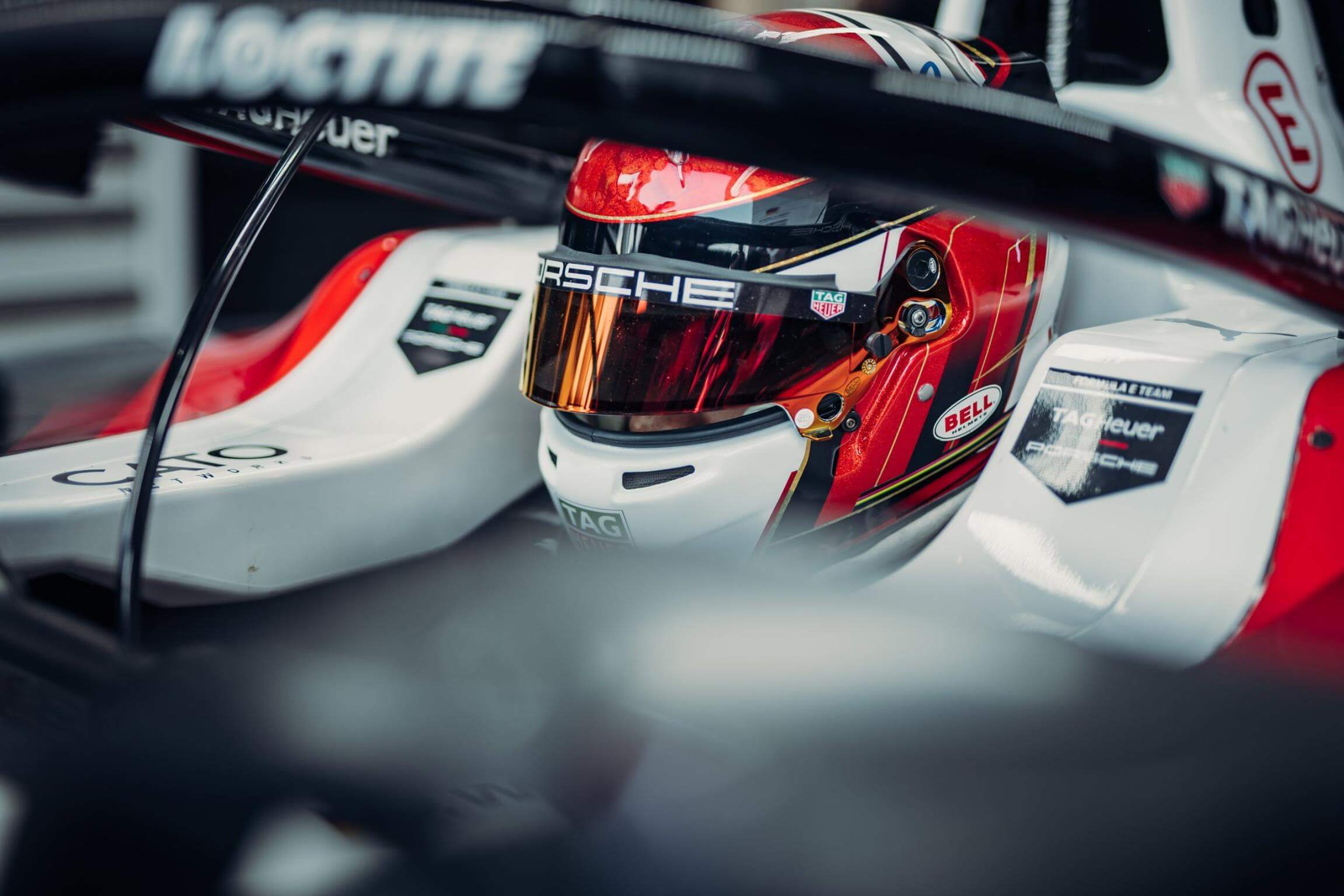 Pascal-Wehrlein-Porsche-Close-up-Cockpit