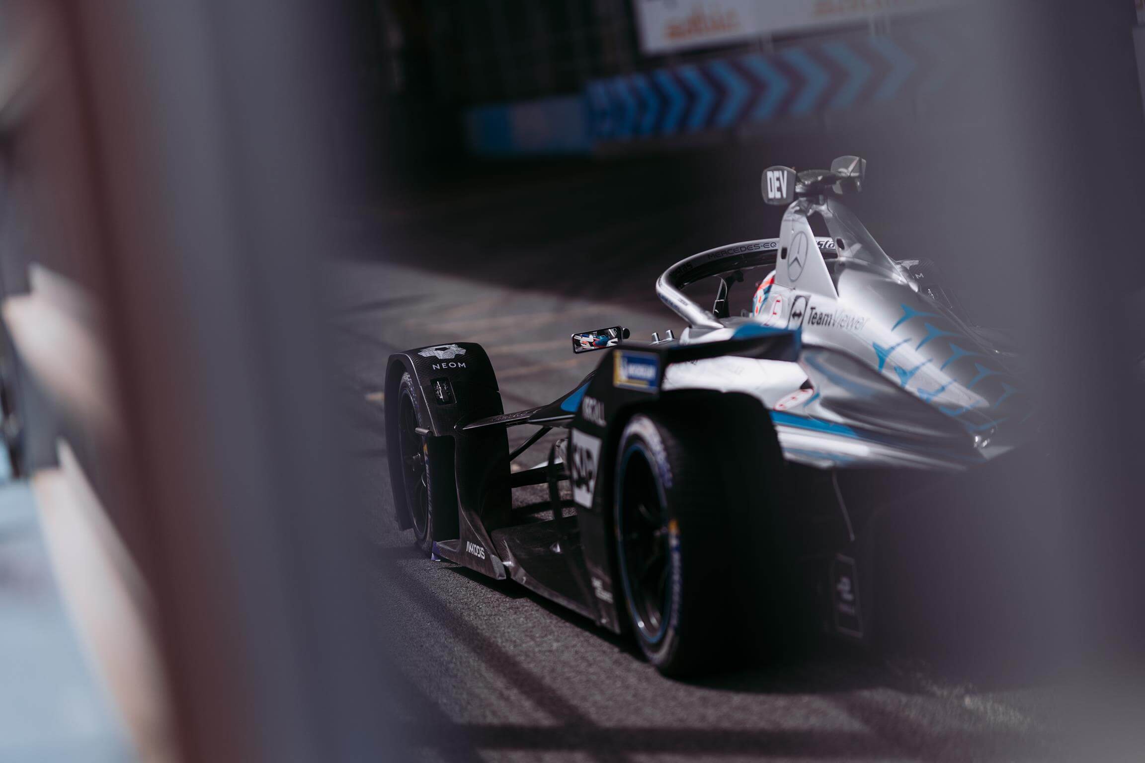 Mercedes-FE-Car-from-behind