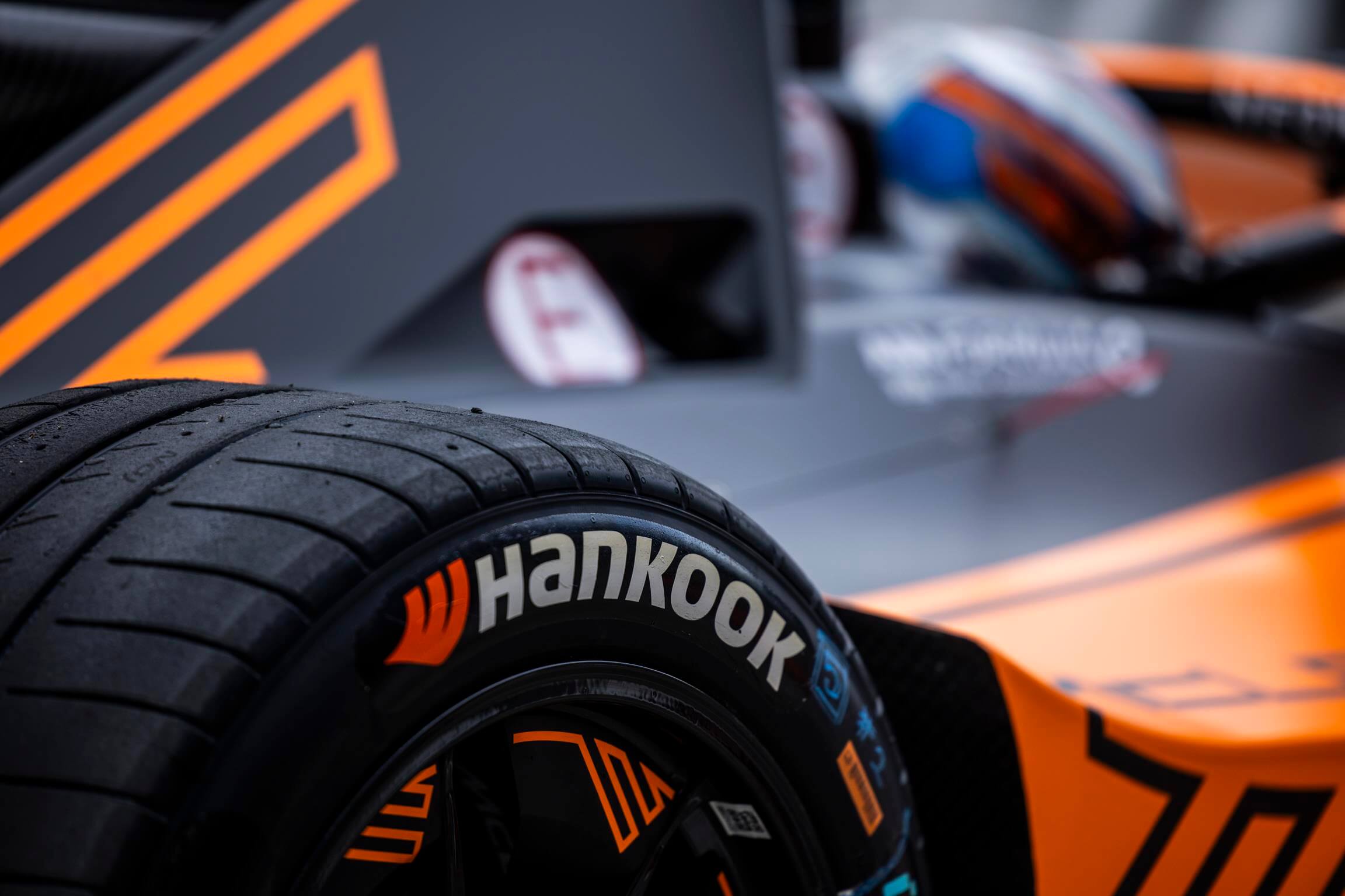 hankook-tire-on-mclaren-car