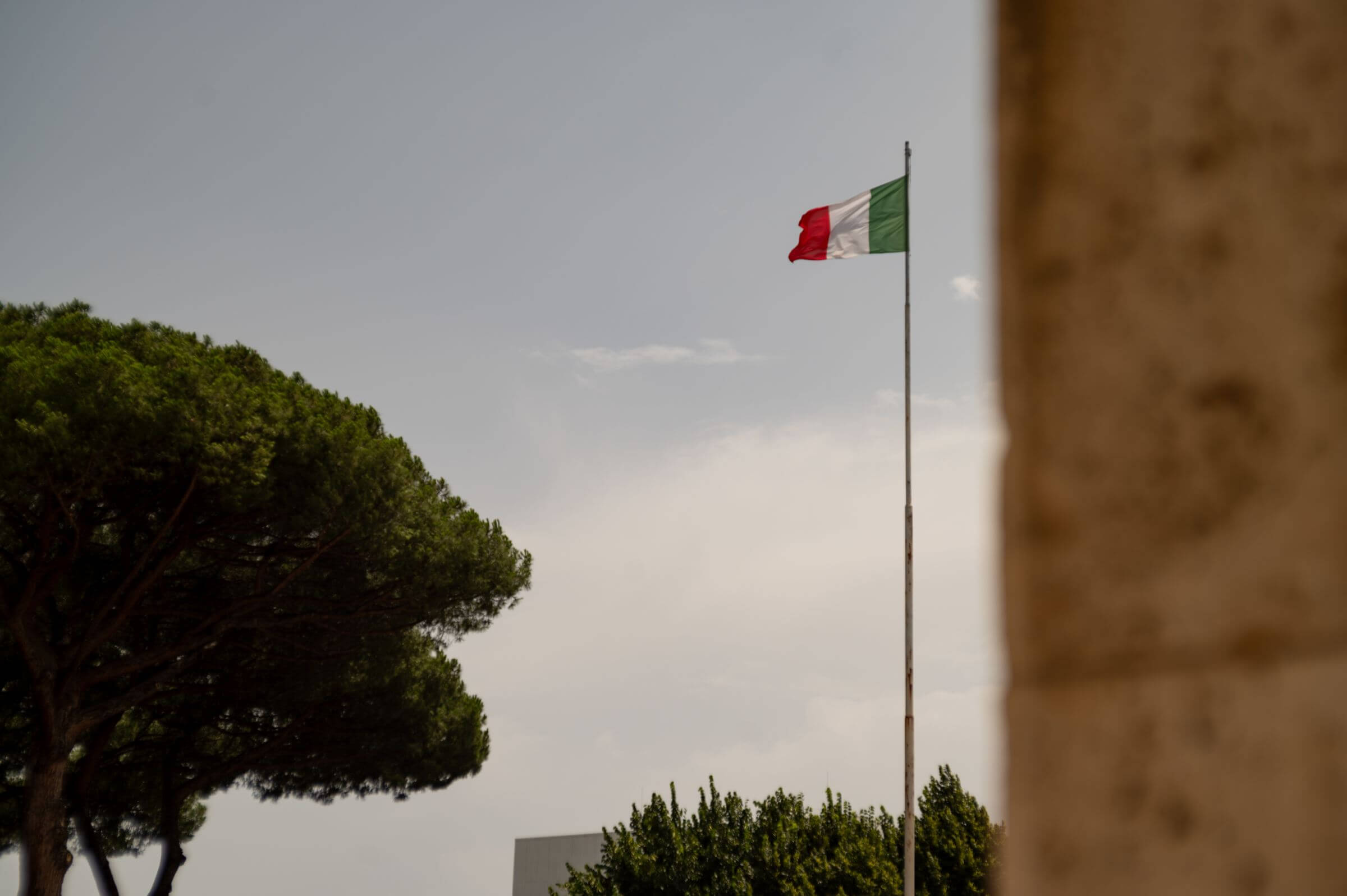 Italian-flag-on-formula-e-grounds-in-rome
