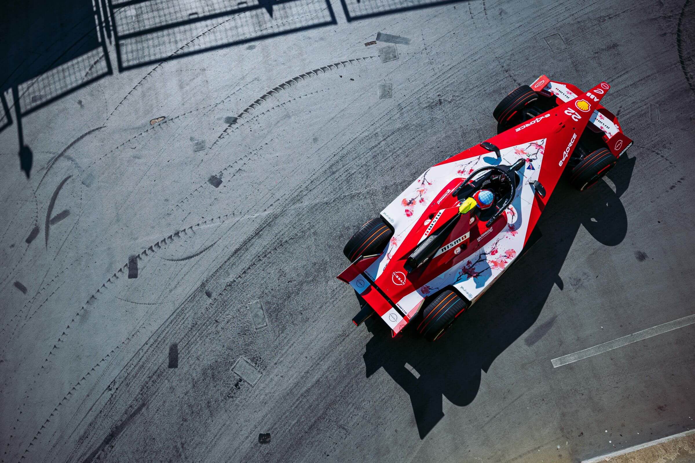 Oliver-Rowland-Nissan-Formula-E-London-from-above