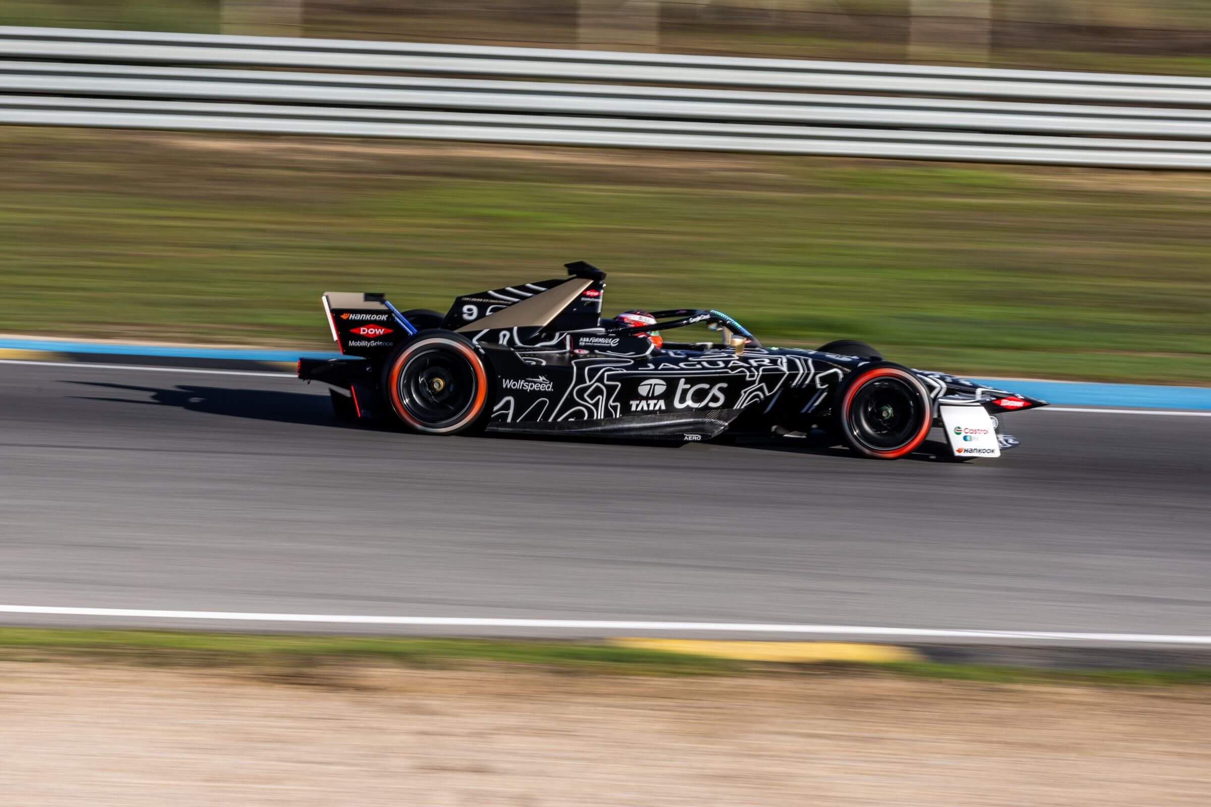 Mitch-Evans-on-track-jarama