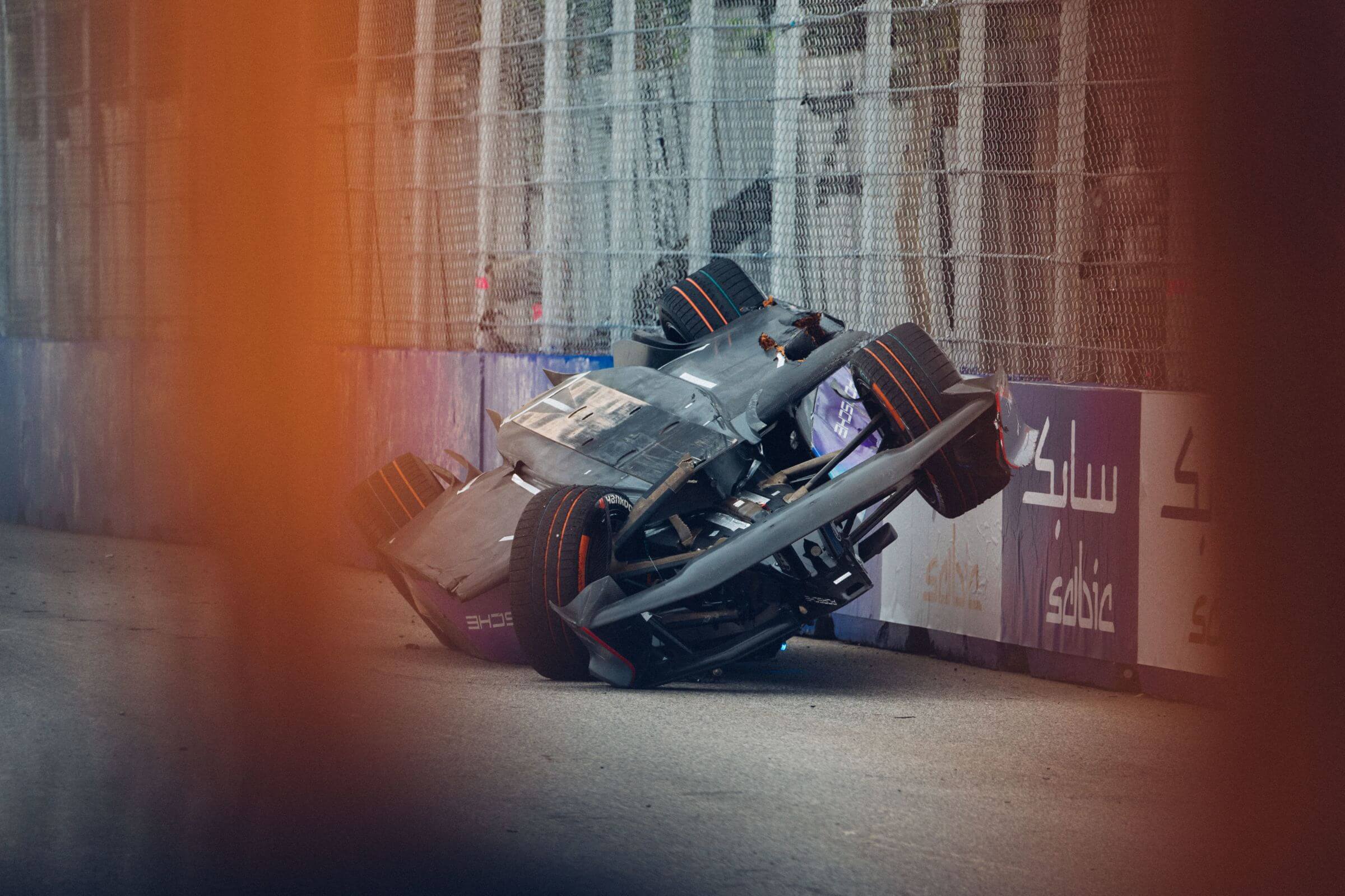 Porsche-Car-Upside-Down-Crash-Wehrlein-Sao-Paulo