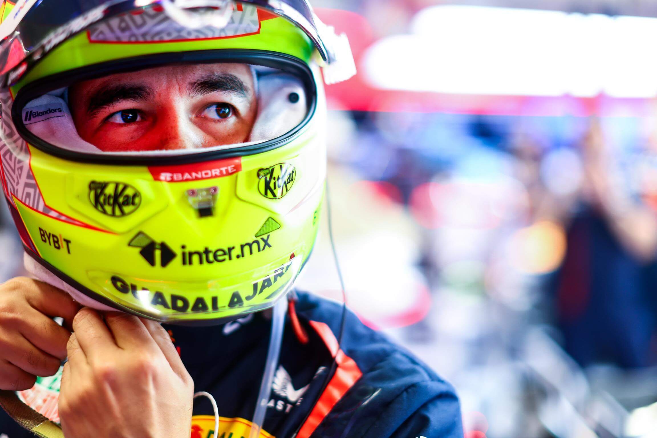 Sergio-Perez-Yellow-Helmet
