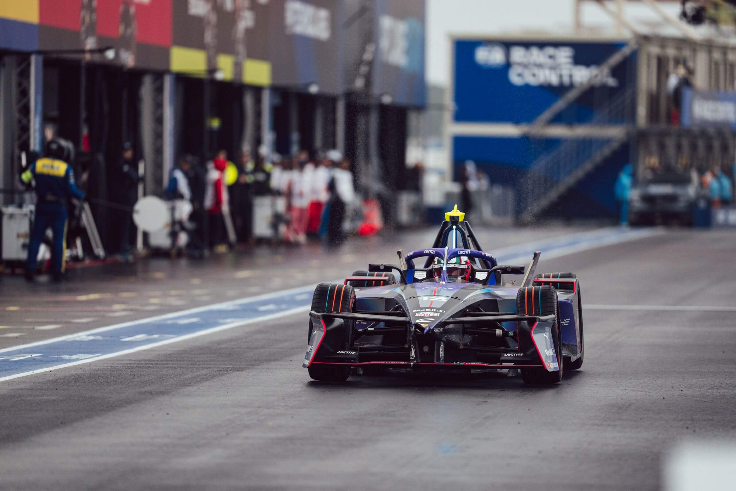 Felix-da-Costa-Tokyo-Pitlane