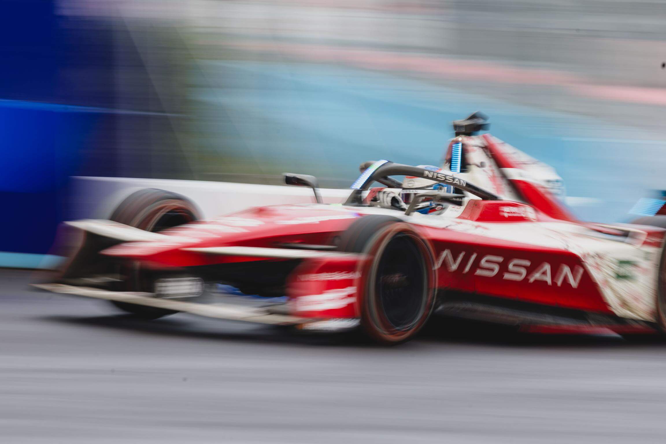 Oliver-Rowland-Nissan-blurred-Jakarta