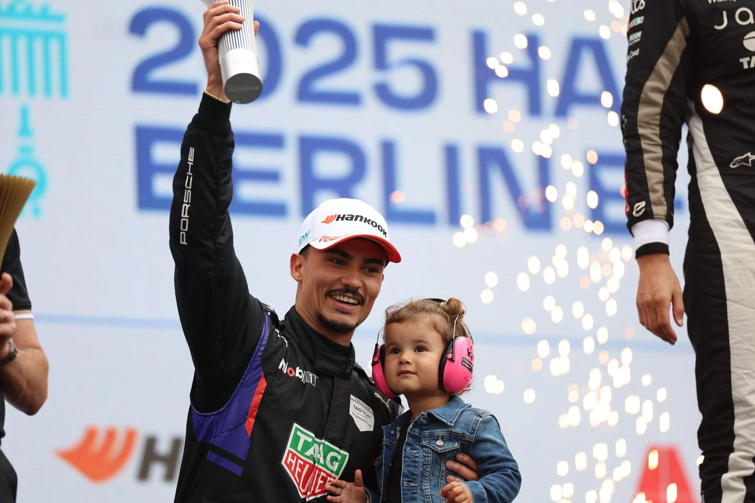 Pascal-Wehrlein-and-daughter-Soleya-on-Berlin-podium