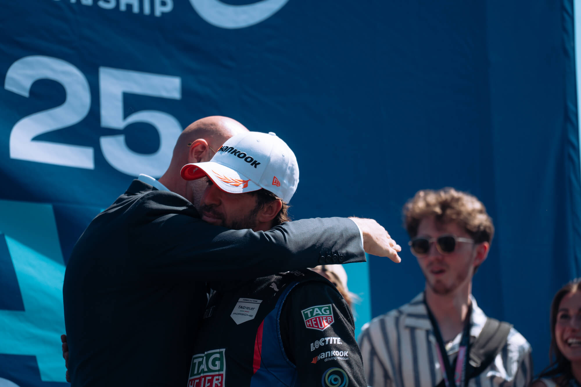 Antonio-Felix-da-Costa-TAG-Heuer-Porsche-2025-Miami-E-Prix-podium-Jeff-Dodds