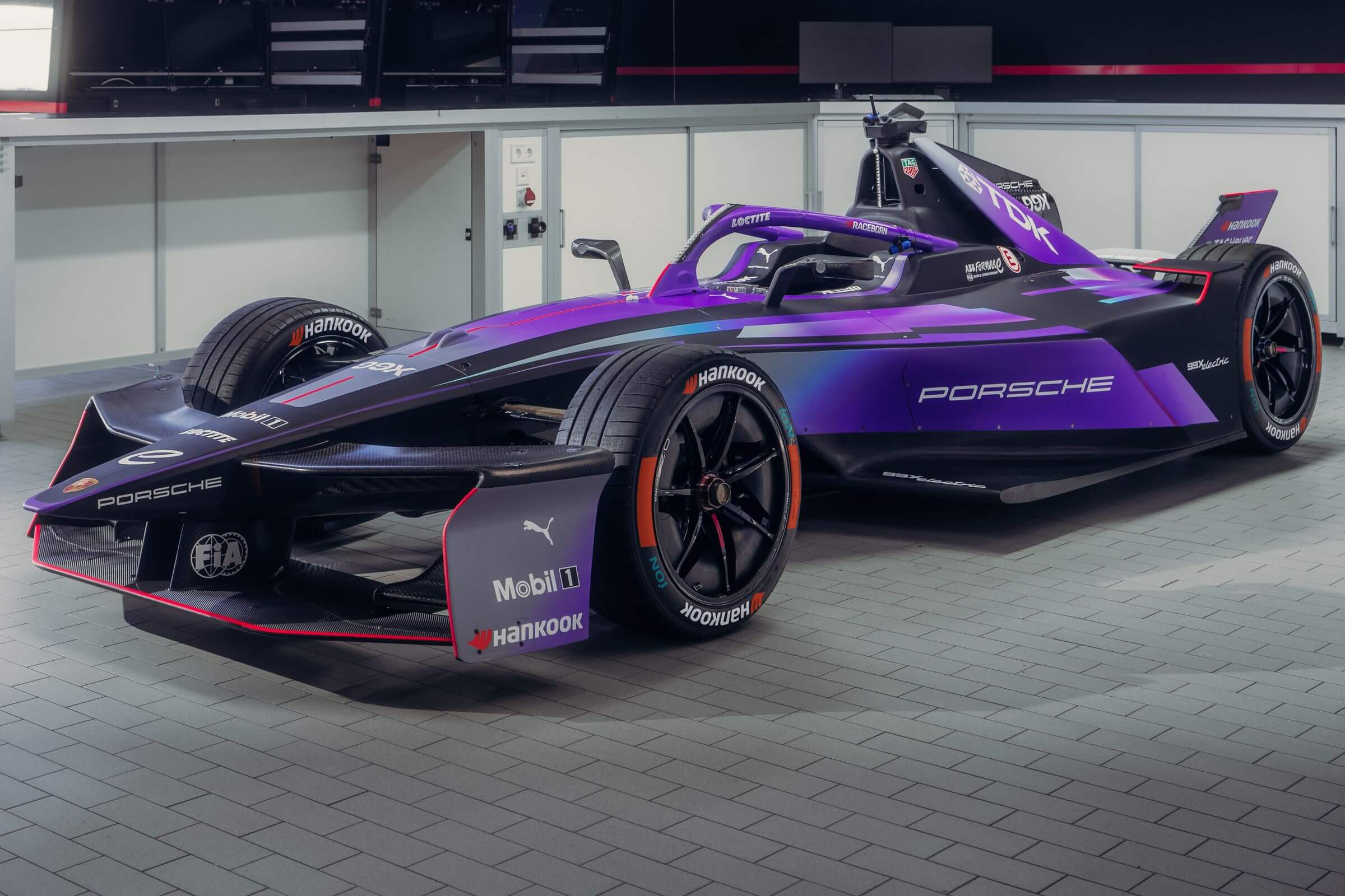 2025-26-Porsche-Formel-E-Team-new-livery-rendering-matte
