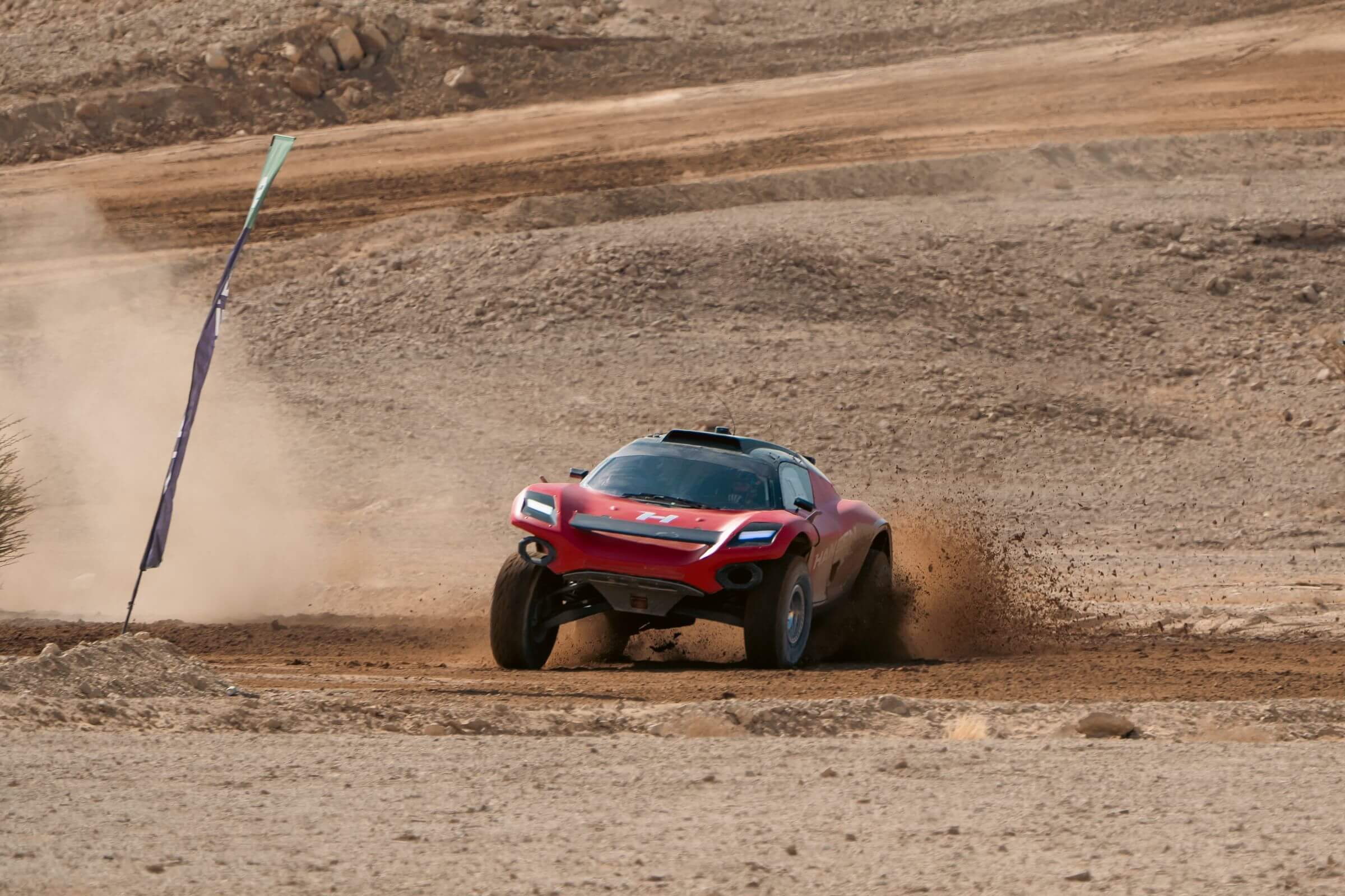 Hansen-Motorsports-wins-on-Sunday-2025-Desert-X-Prix