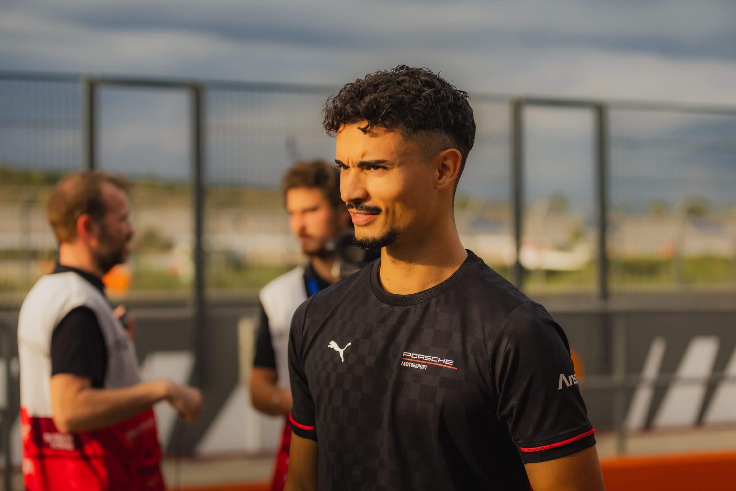 Pascal-Wehrlein-Porsche-2025-Valencia-pitlane-media-day