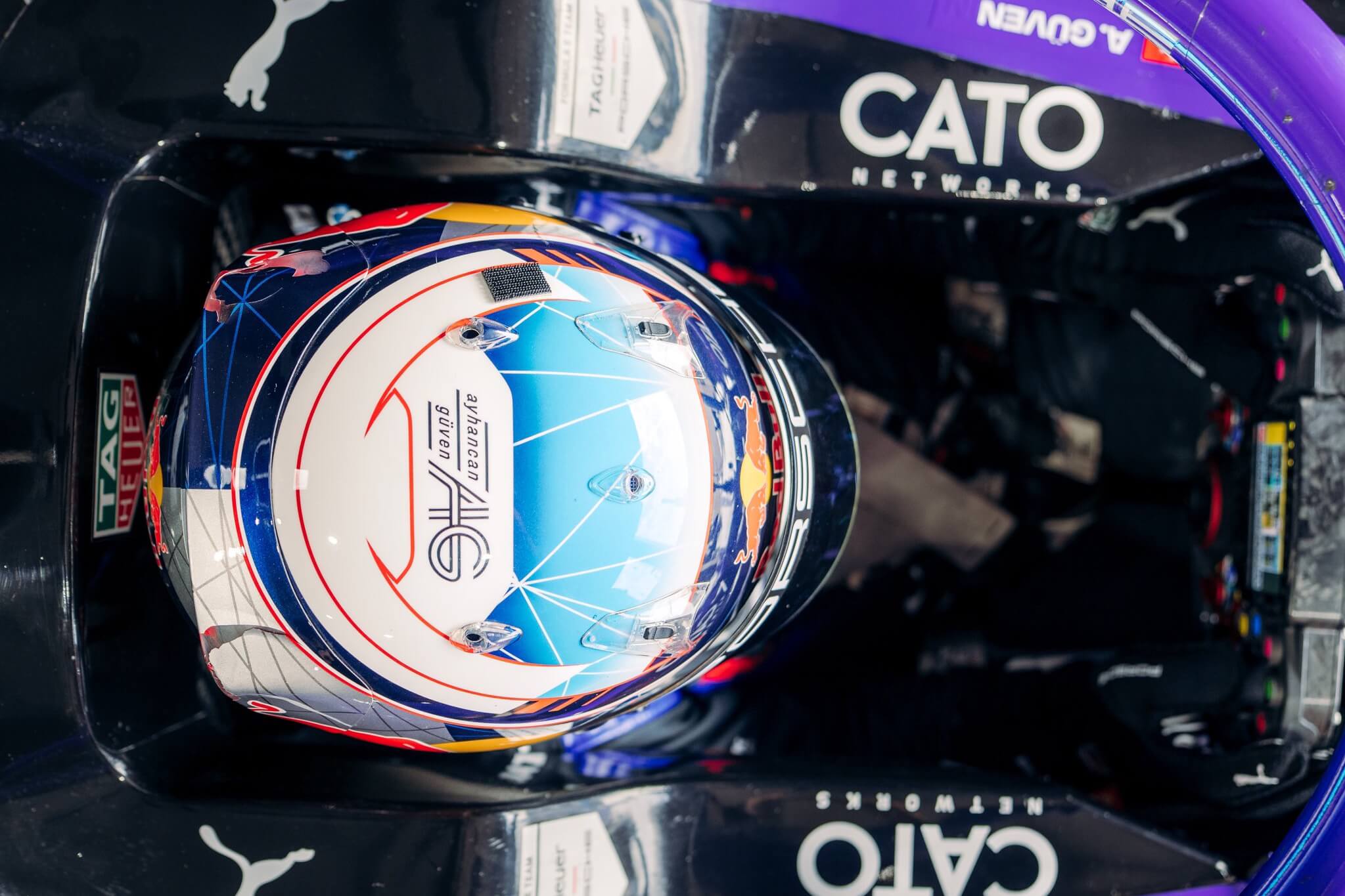 Ayhancan-Güven-Porsche-Rookie-Test-Cockpit-Bird-view