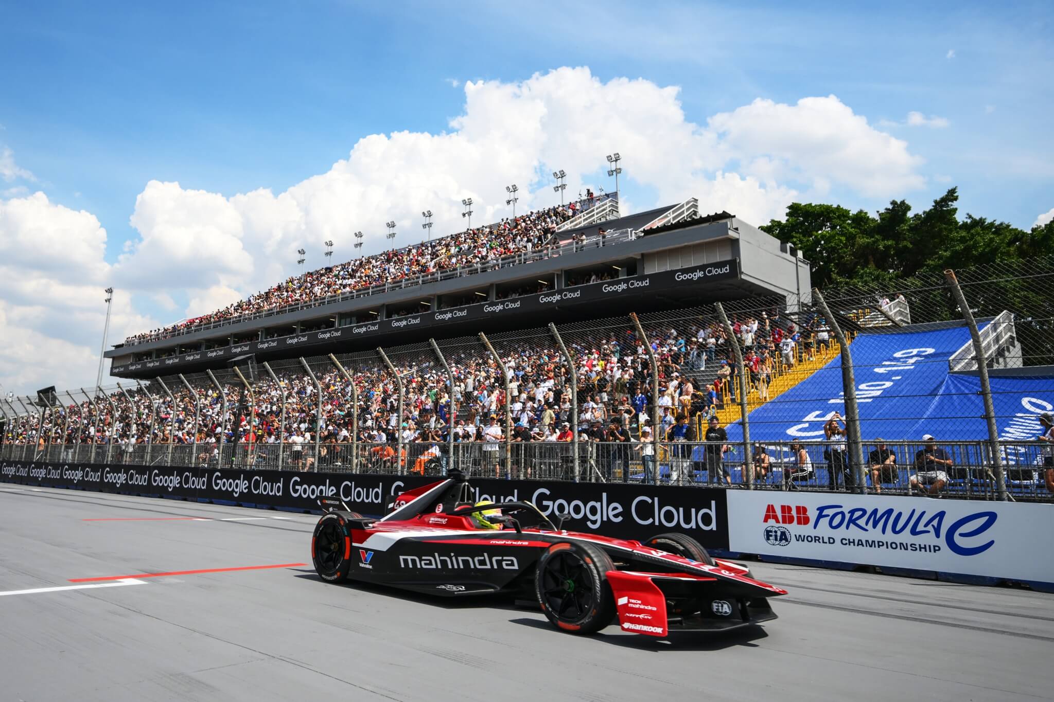 Edoardo-Mortara-Mahindra-Racing-2025-Sao-Paulo-E-Prix