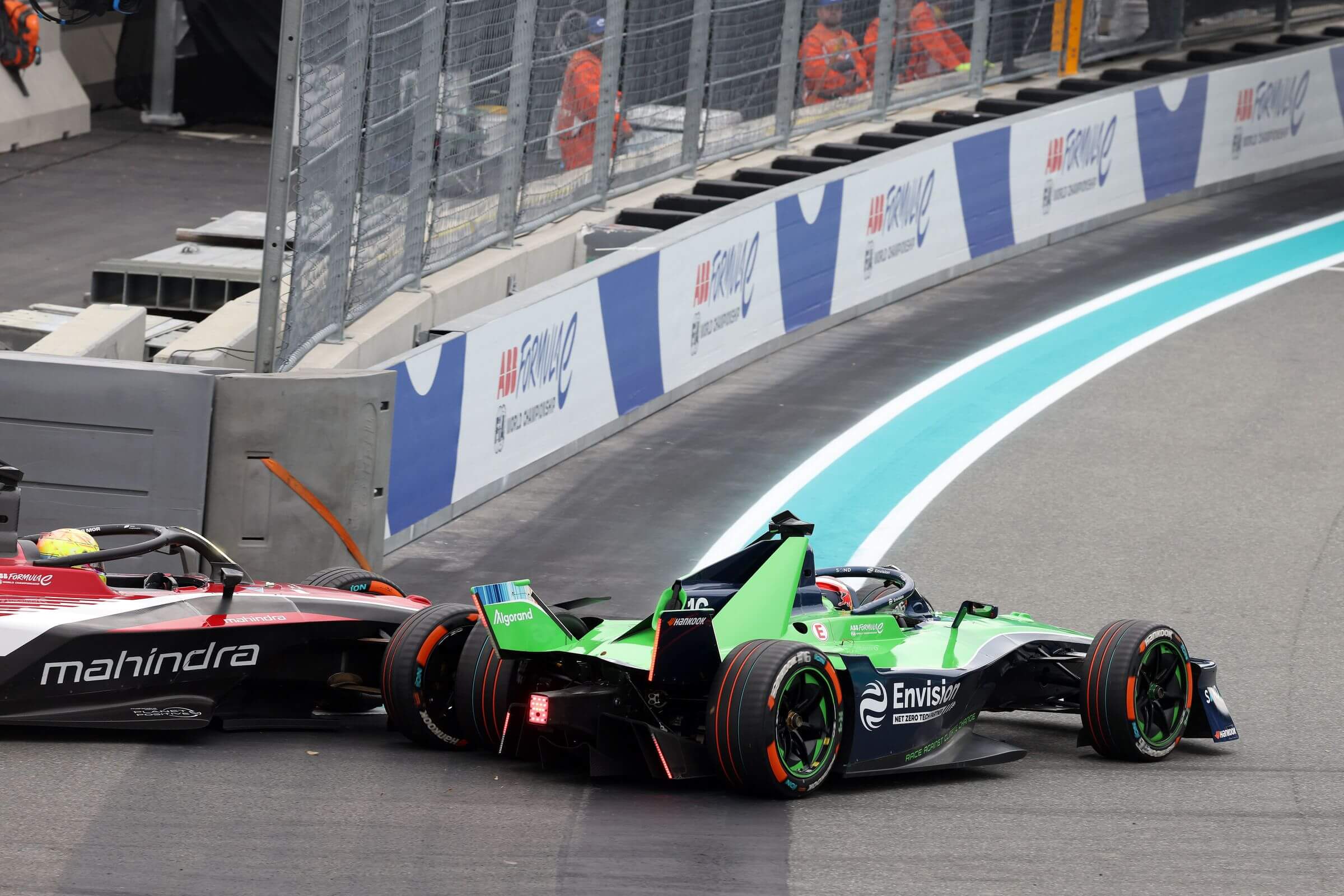 Edoardo-Mortara-Mahindra-Sebastien-Buemi-Envision-2026-Miami-E-Prix-collision-quailfying