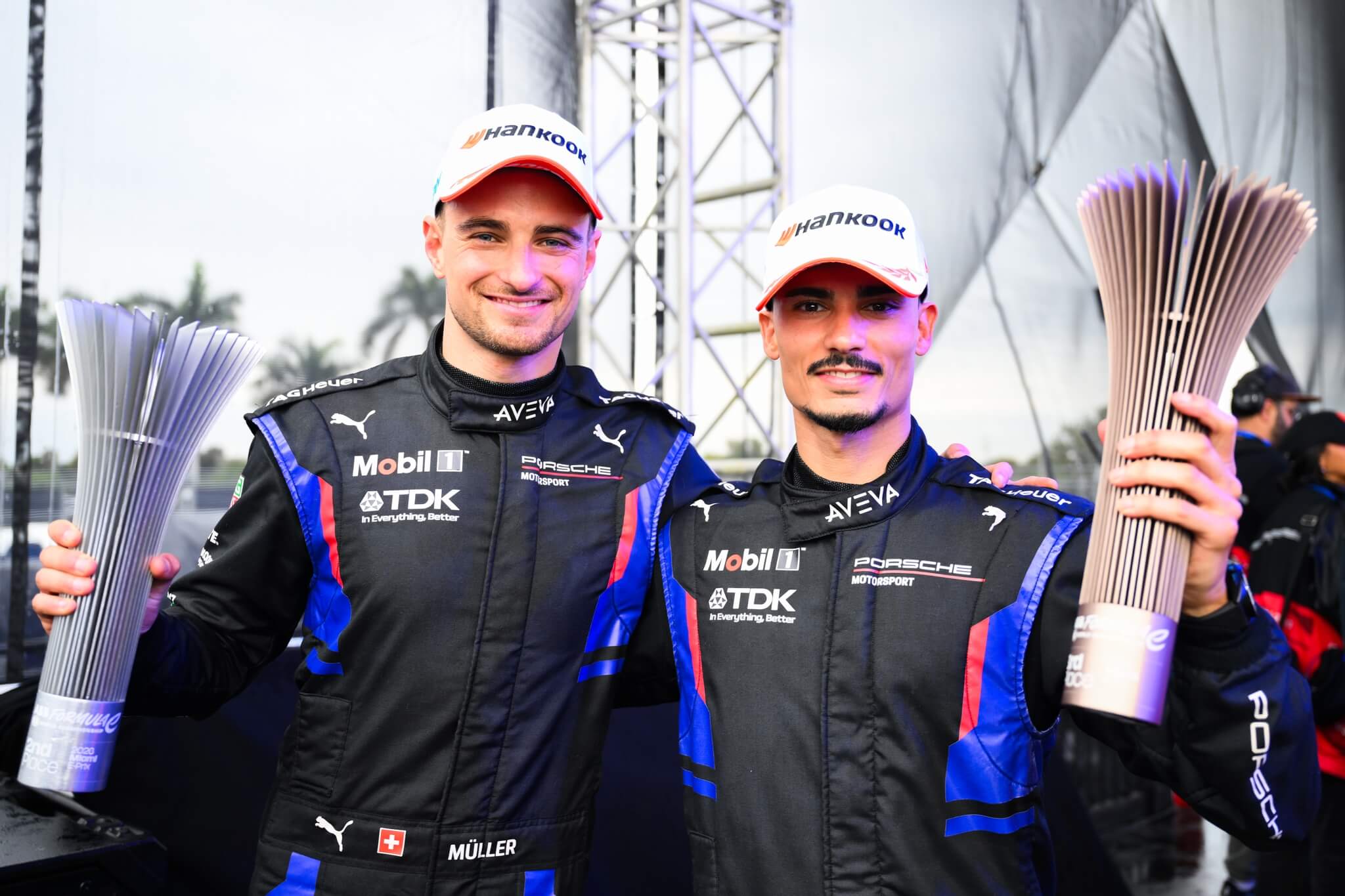 Nico-Müller-Pascal-Wehrlein-Porsche-2026-Miami-E-Prix-trophies