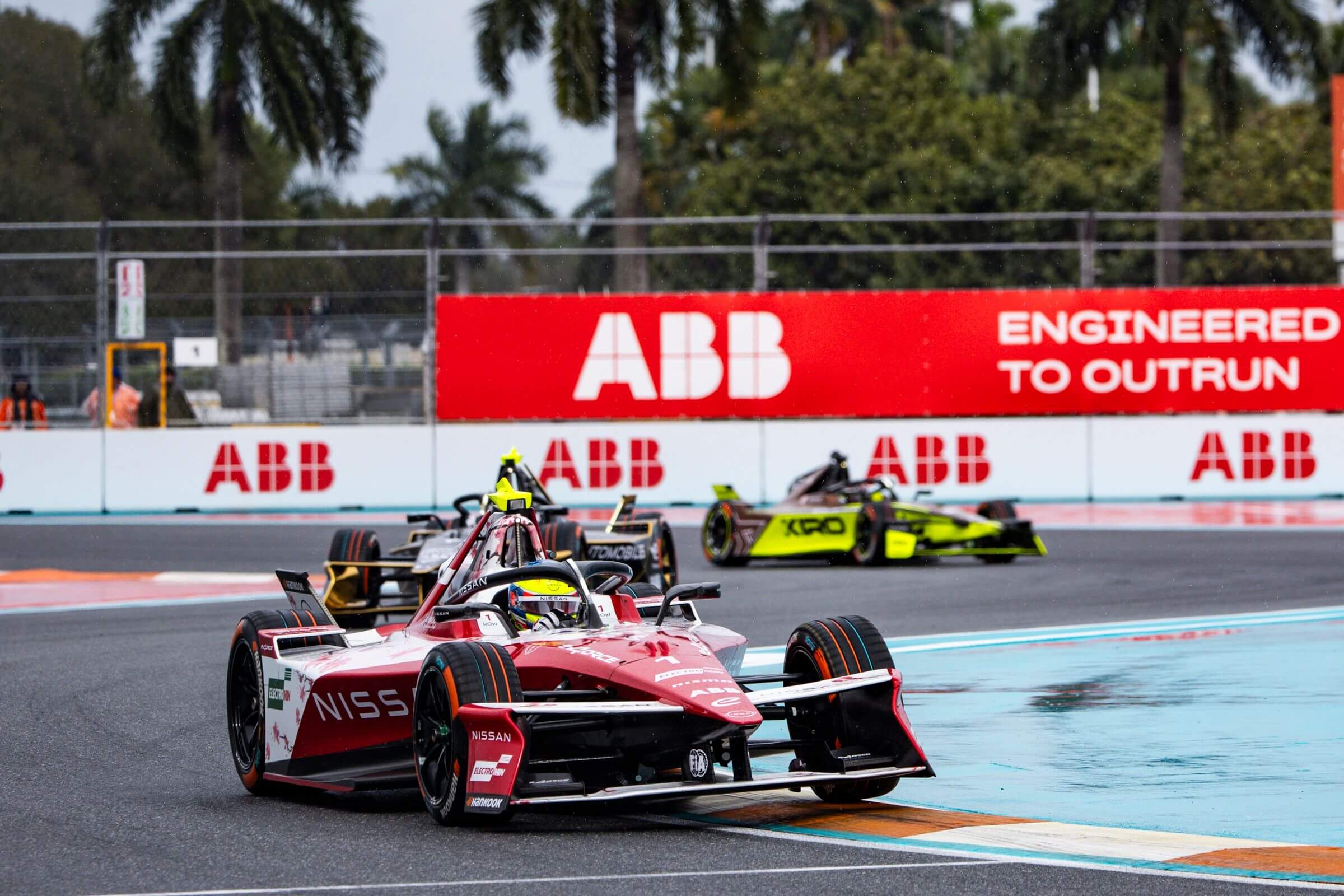Oliver-Rowland-Nissan-Max-Günther-DS-Penske-Dan-Ticktum-Cupra-Kiro-2026-Miami-E-Prix-wet-track