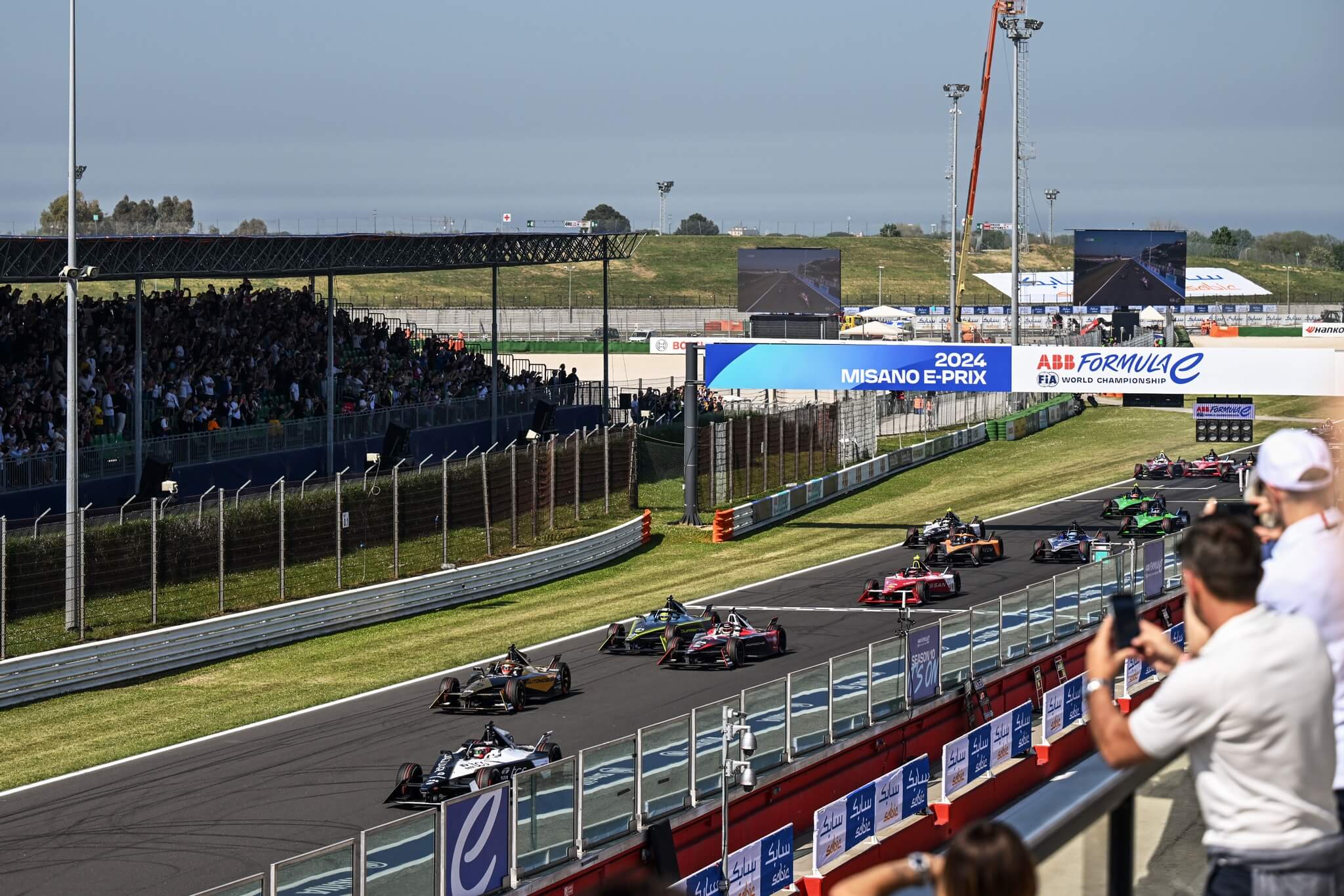 2024-Misano-E-Prix-race-start-multi-cars