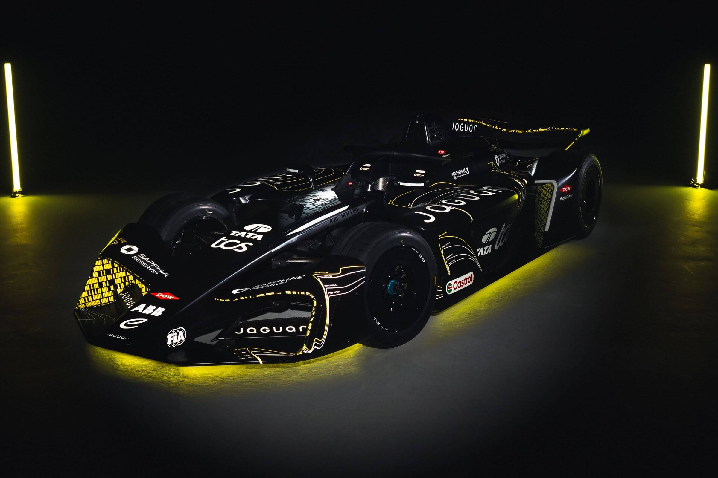 Jaguar Gen4 proto_TYPE yellow underfloor lights