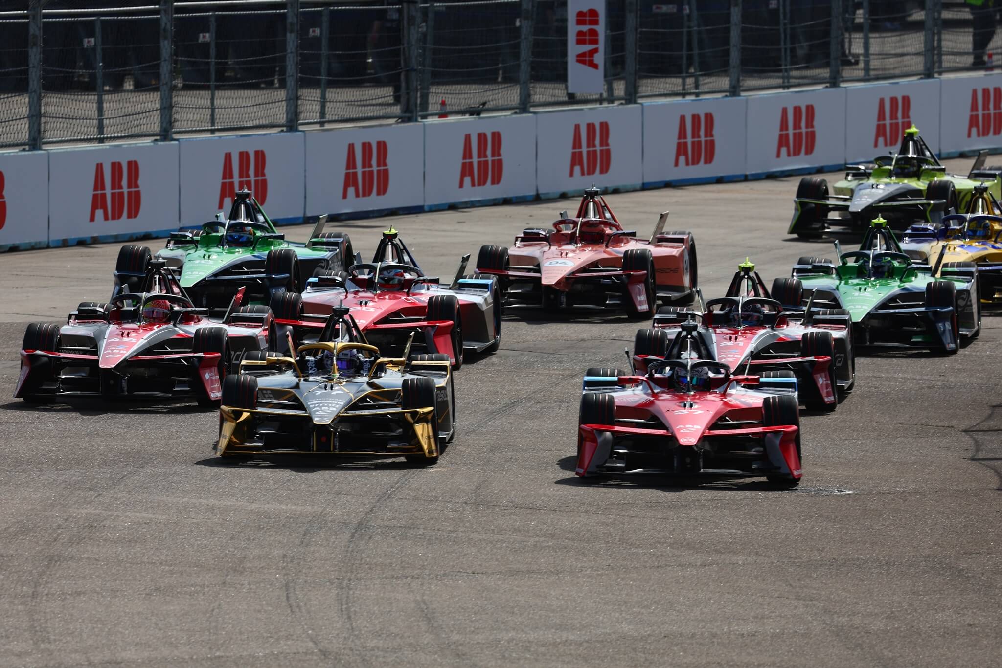 2026-Berlin-E-Prix-Sunday-race-peloton