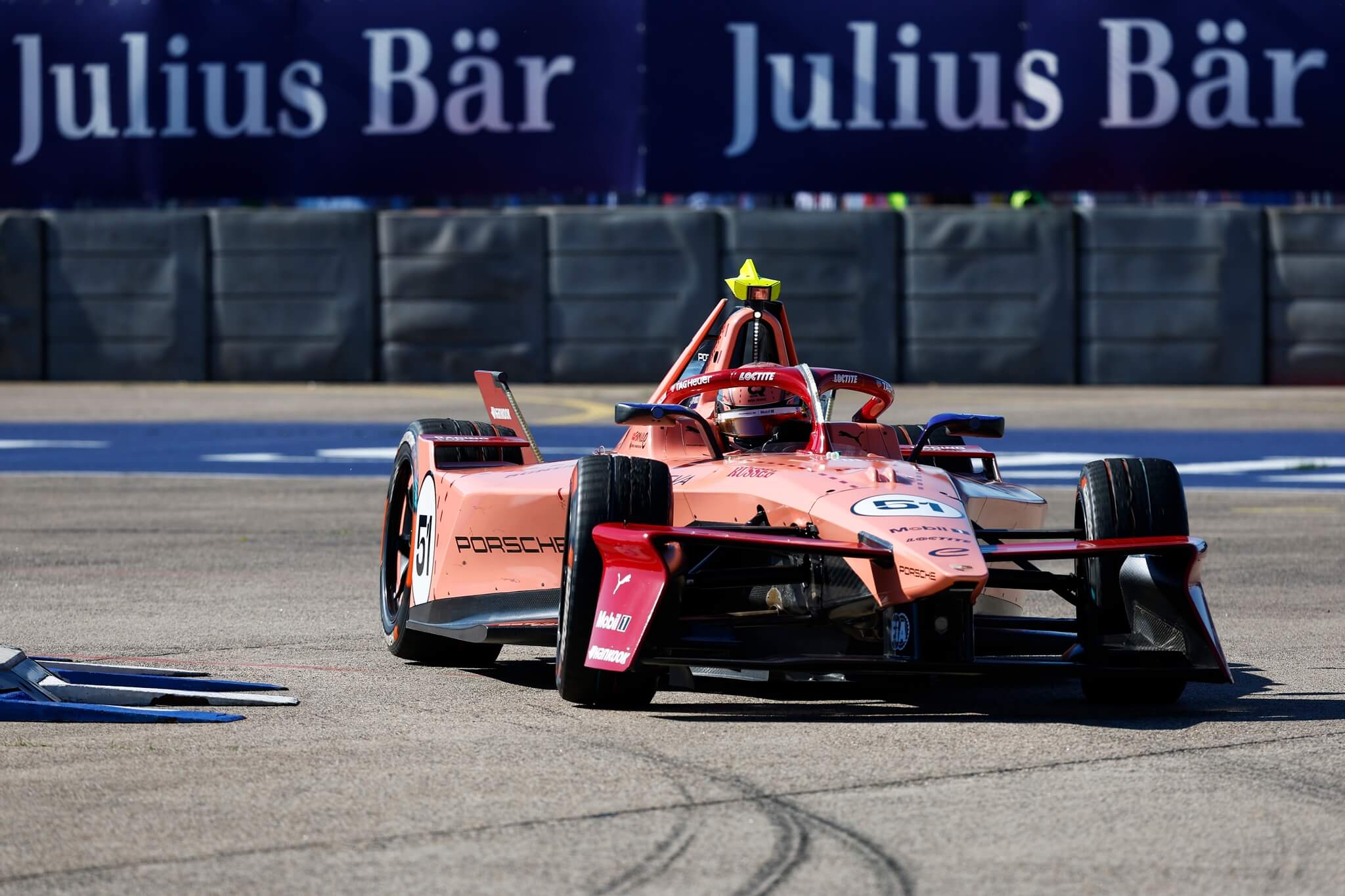 Nico-Müller-Porsche-wins-in-Berlin