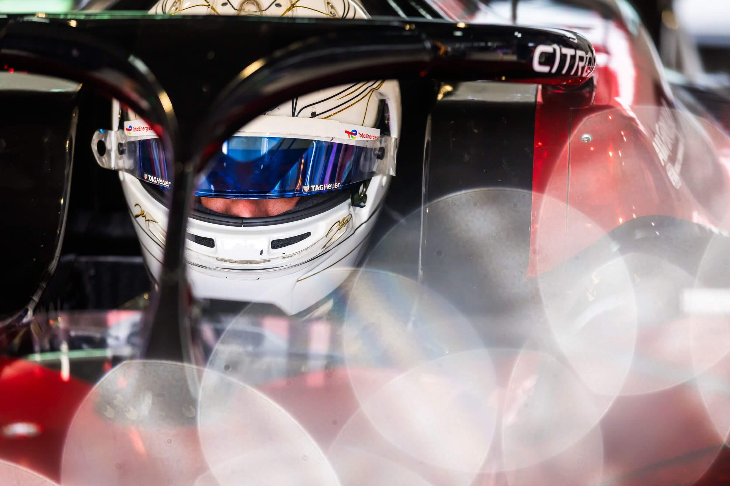 Jean-Eric-Vergne-Citroen-Gen4-test-in-the-car-helmet-visor-open