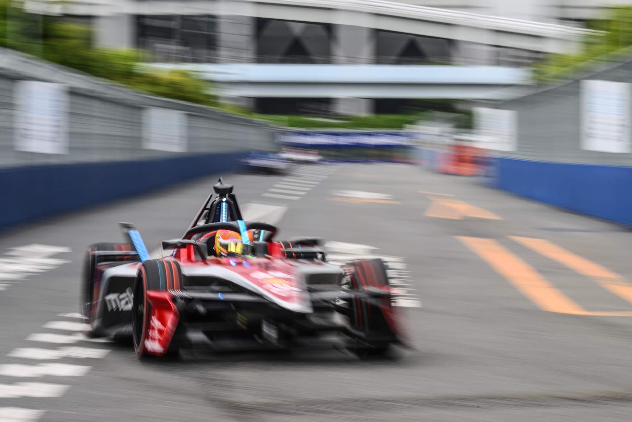 Mortara-wins-FP2