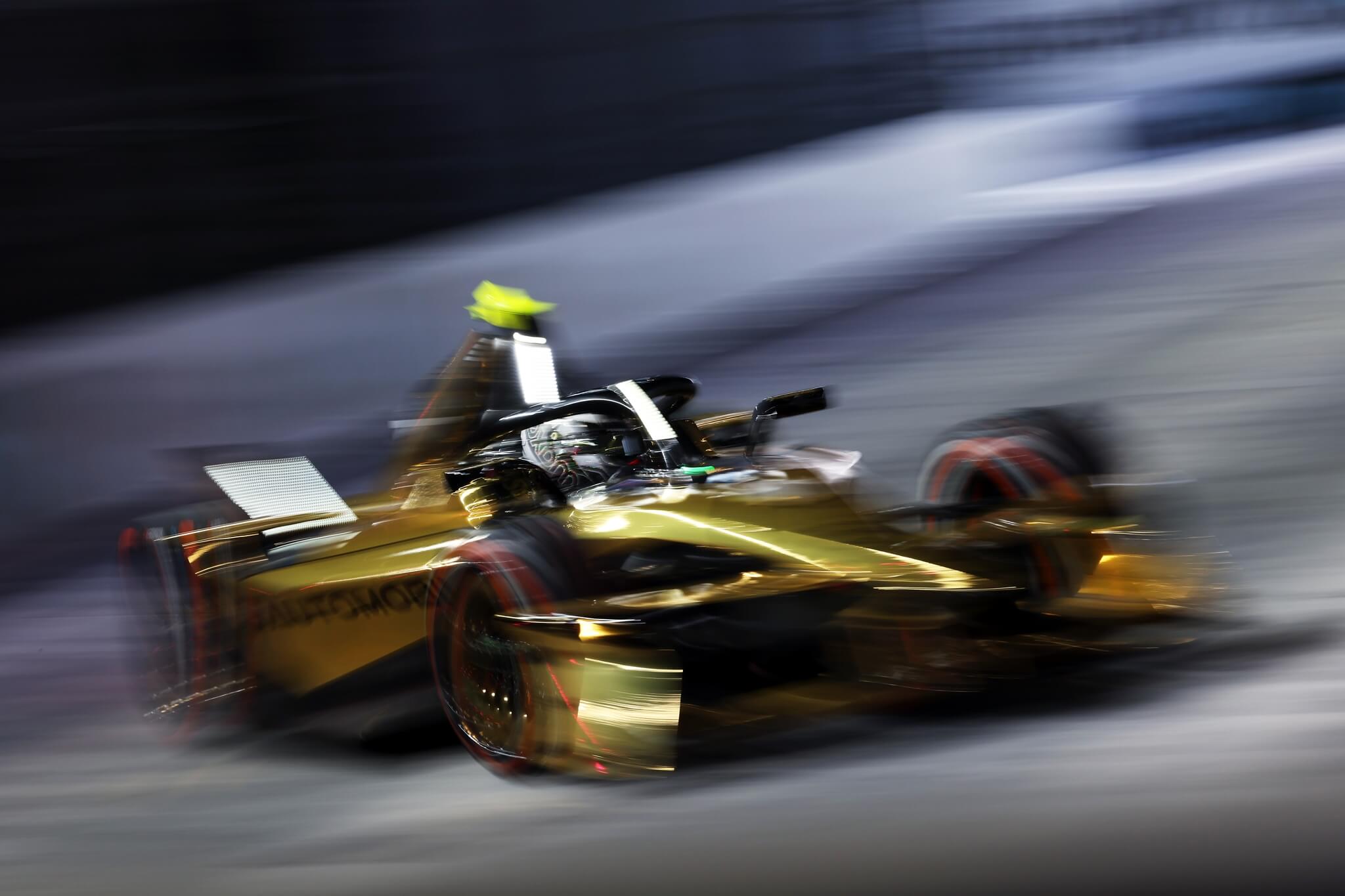 Max-Günther-DS-Penske-2026-London-E-Prix-blur