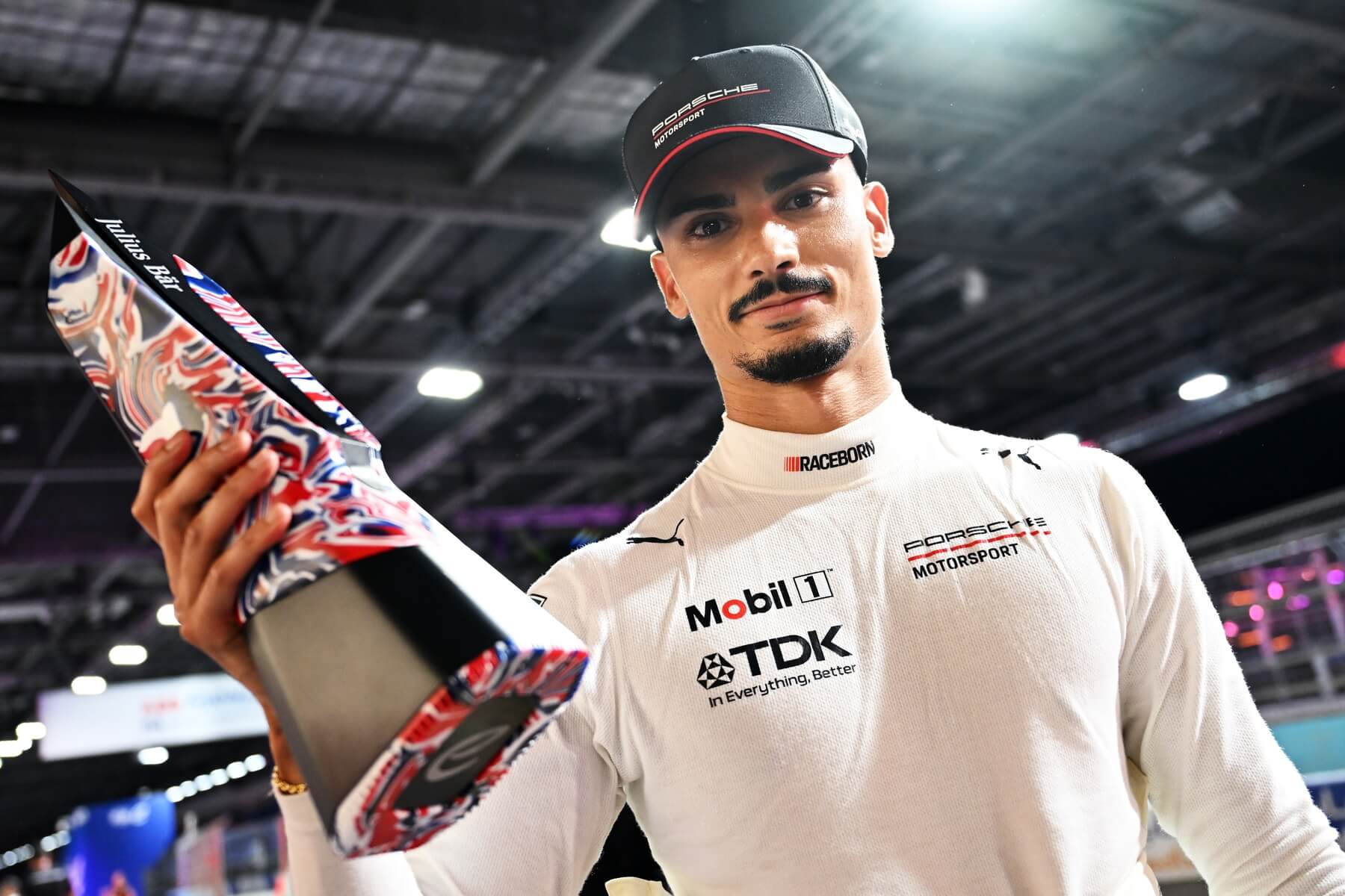 Pascal-Wehrlein-Porsche-2026-London-Pole-Position-trophy