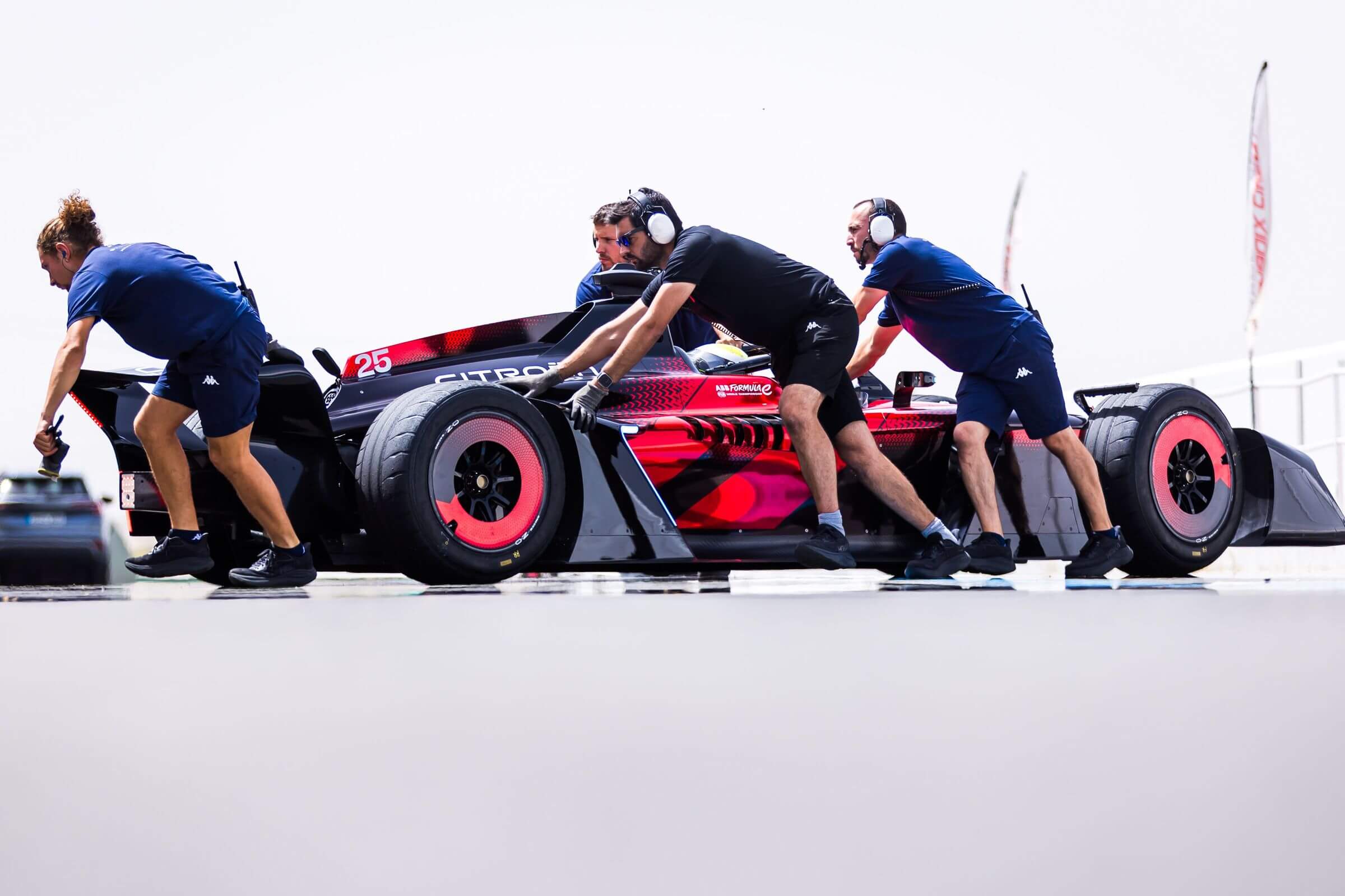 Citroen-Mechanics-push-Gen4-car-Guadix