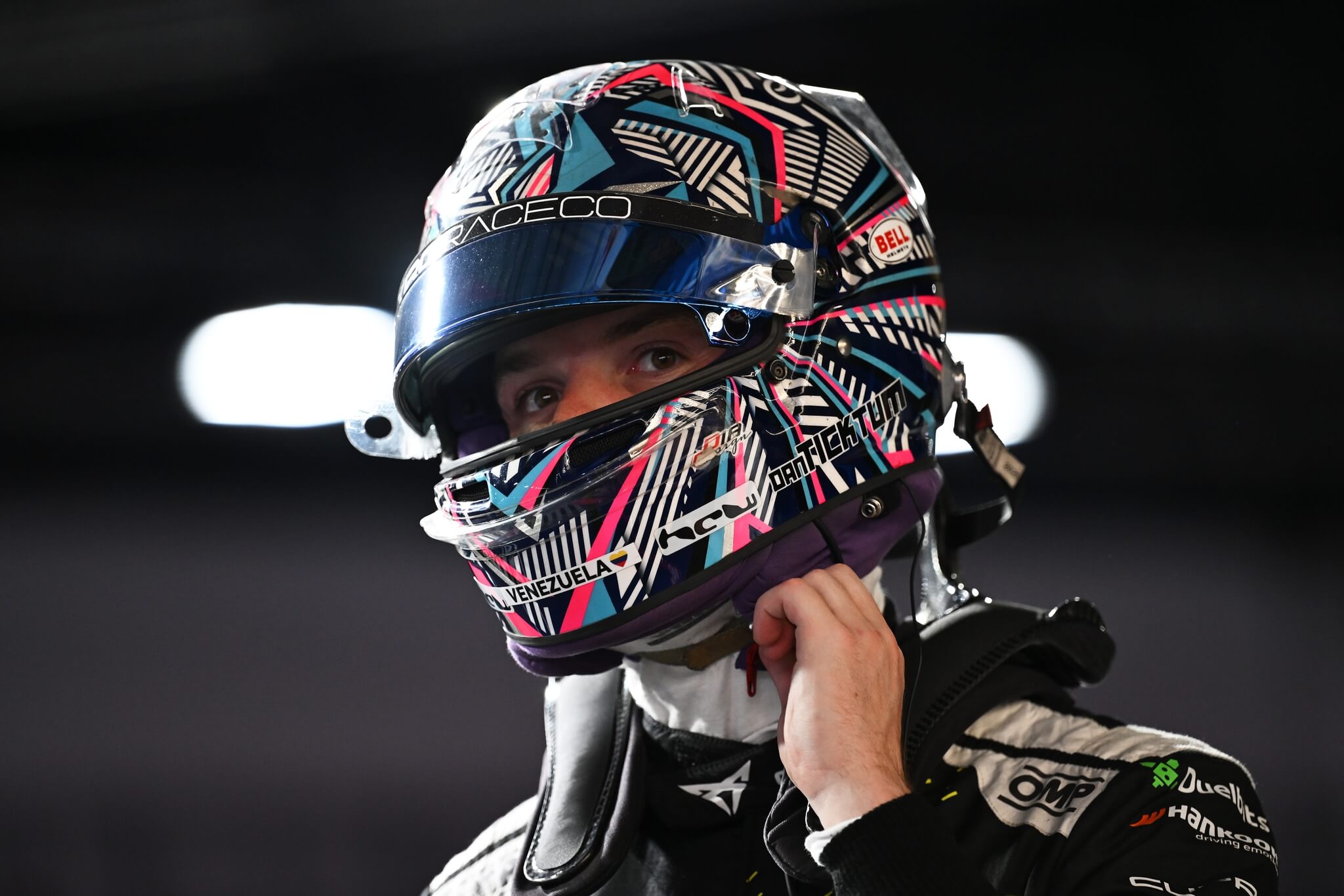Dan-Ticktum-with-helmet-2026-London-E-Prix