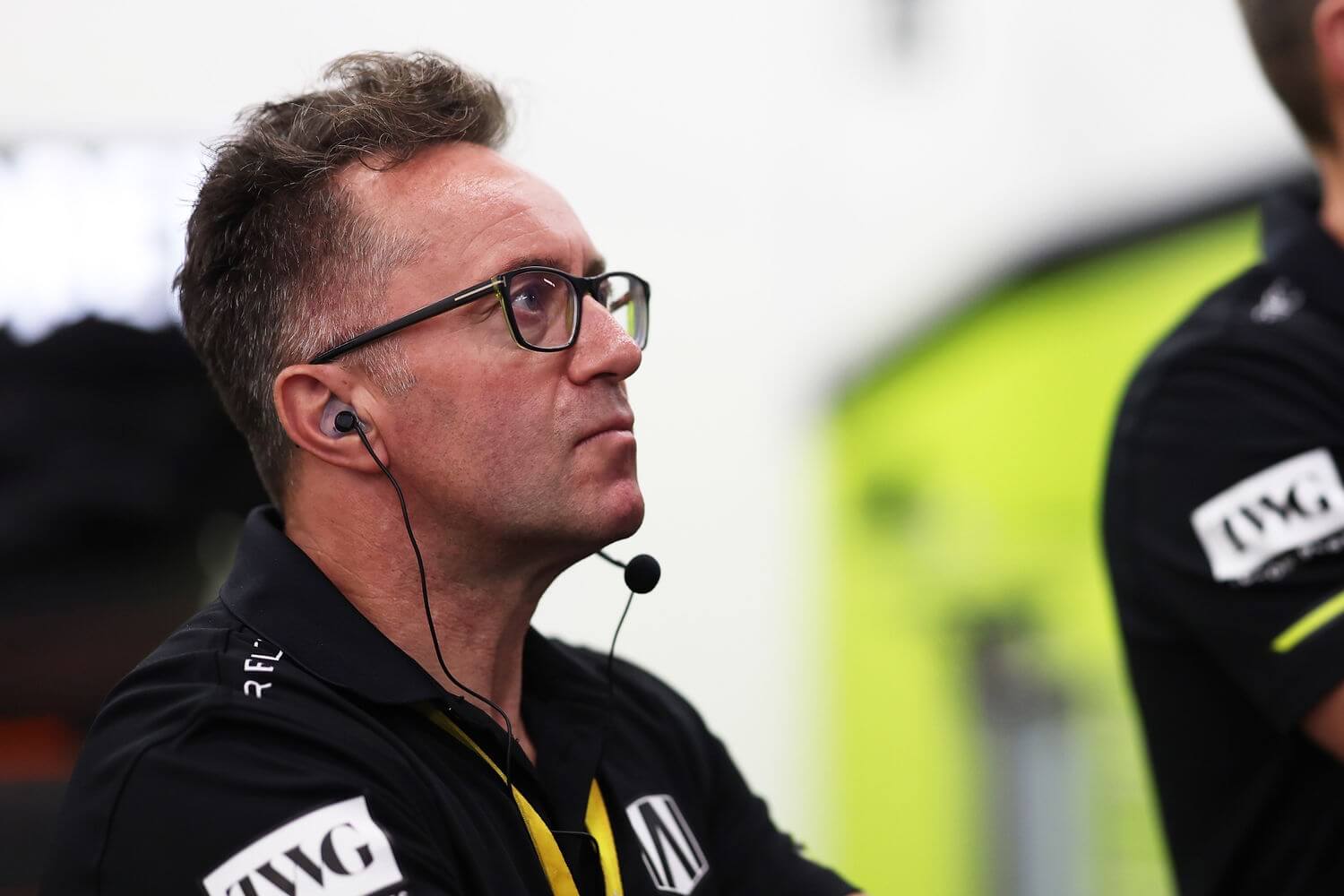 Roger-Griffiths-Andretti-Formula-E-headset