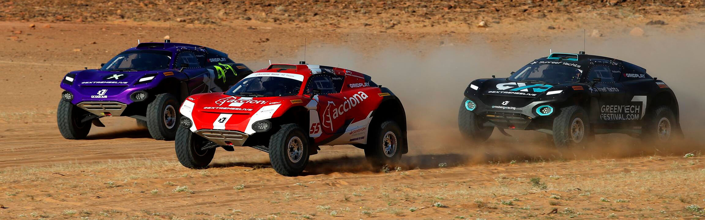 Extreme-E-Cars-Race-in-Desert